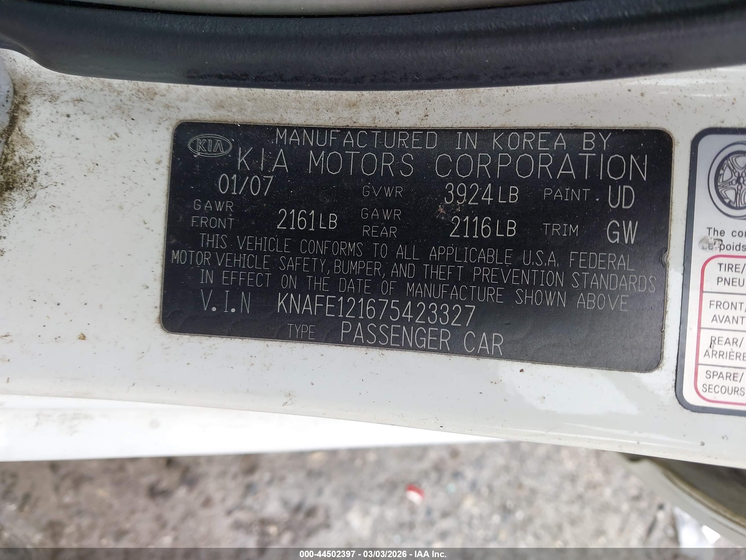KIA SPECTRA image 9