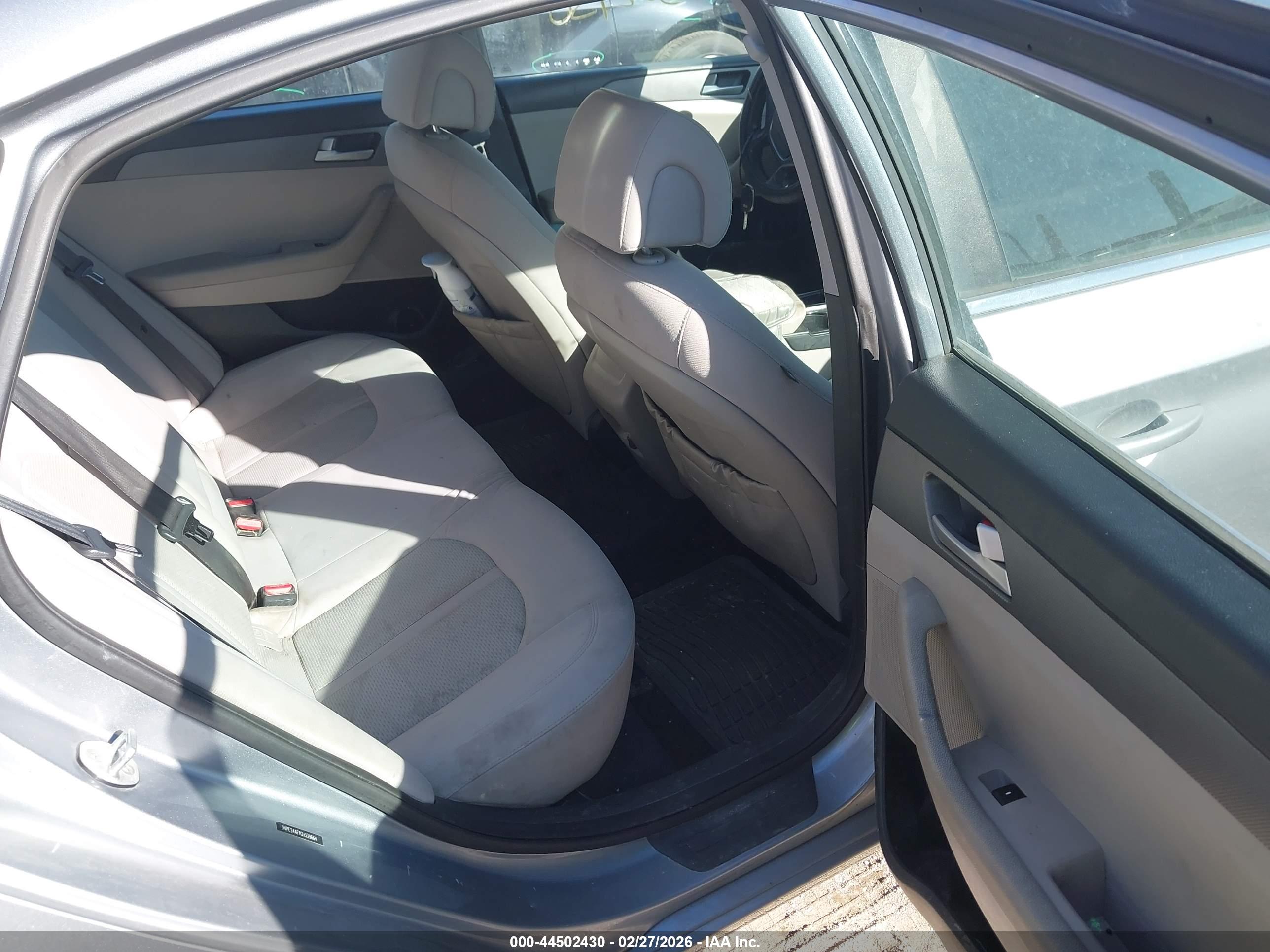 HYUNDAI SONATA image 8