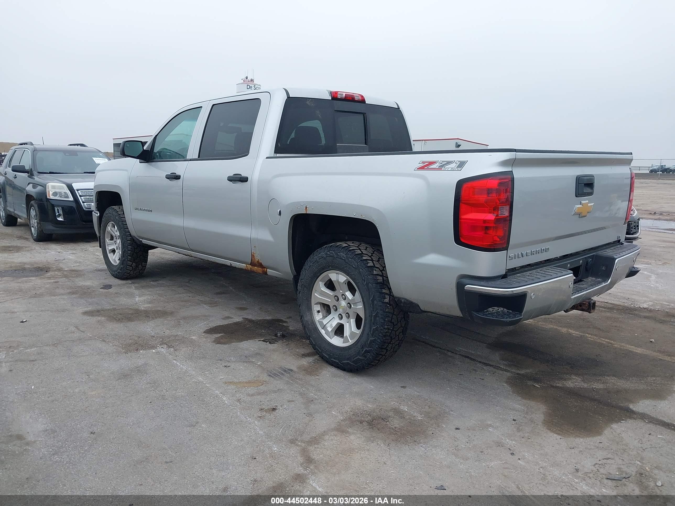 CHEVROLET SILVERADO image 3