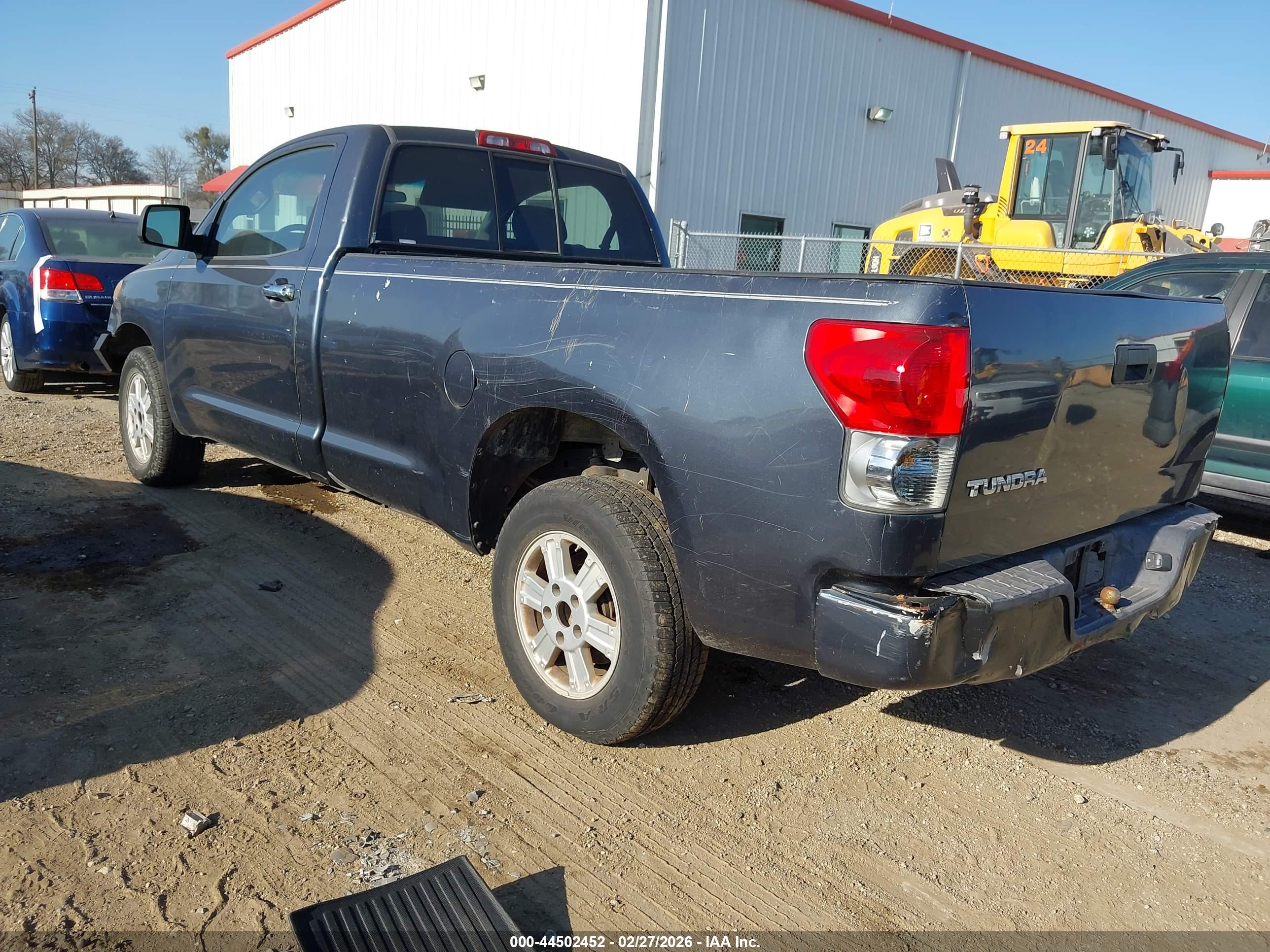 TOYOTA TUNDRA image 3