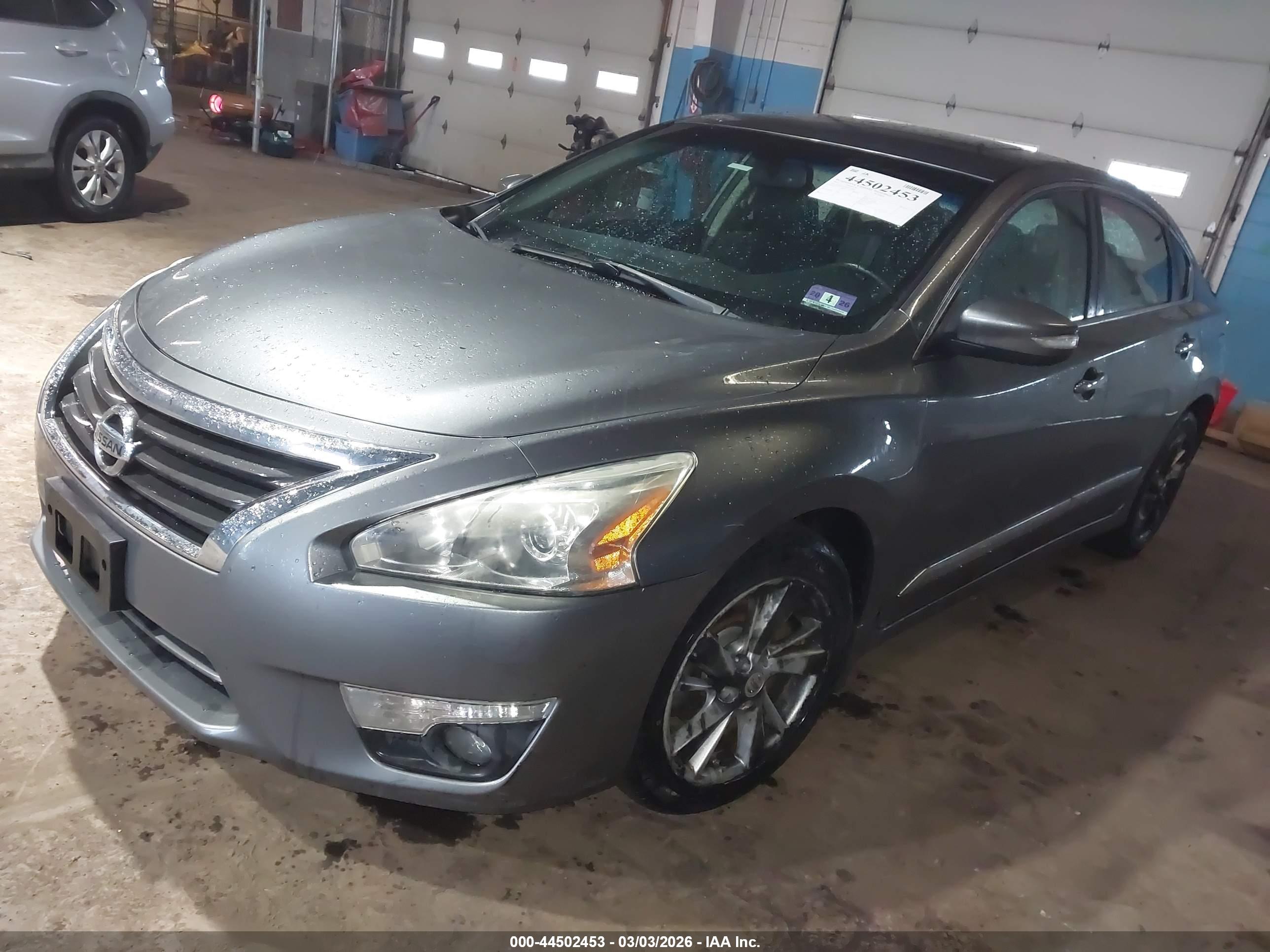 NISSAN ALTIMA image 2