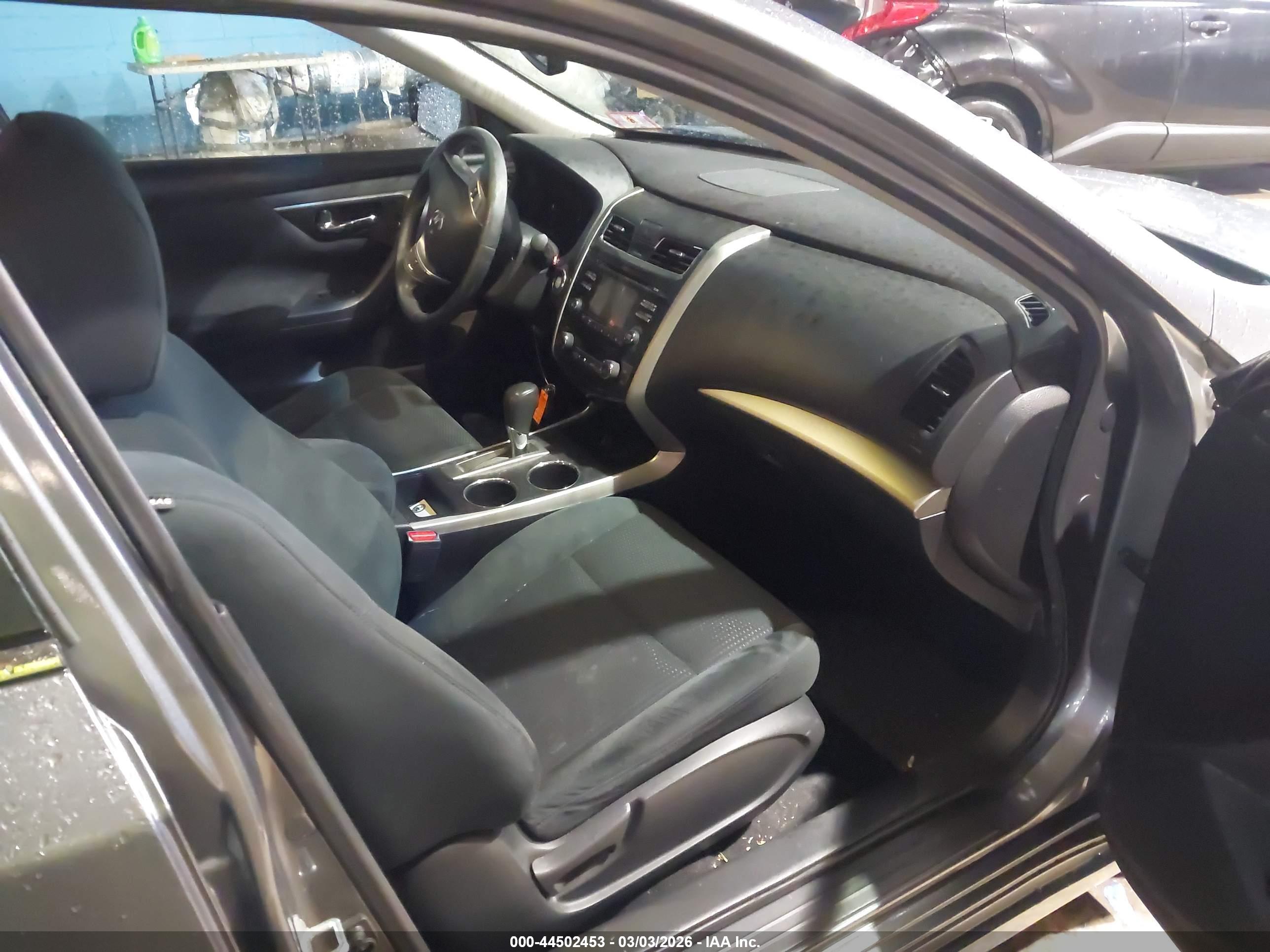 NISSAN ALTIMA image 8