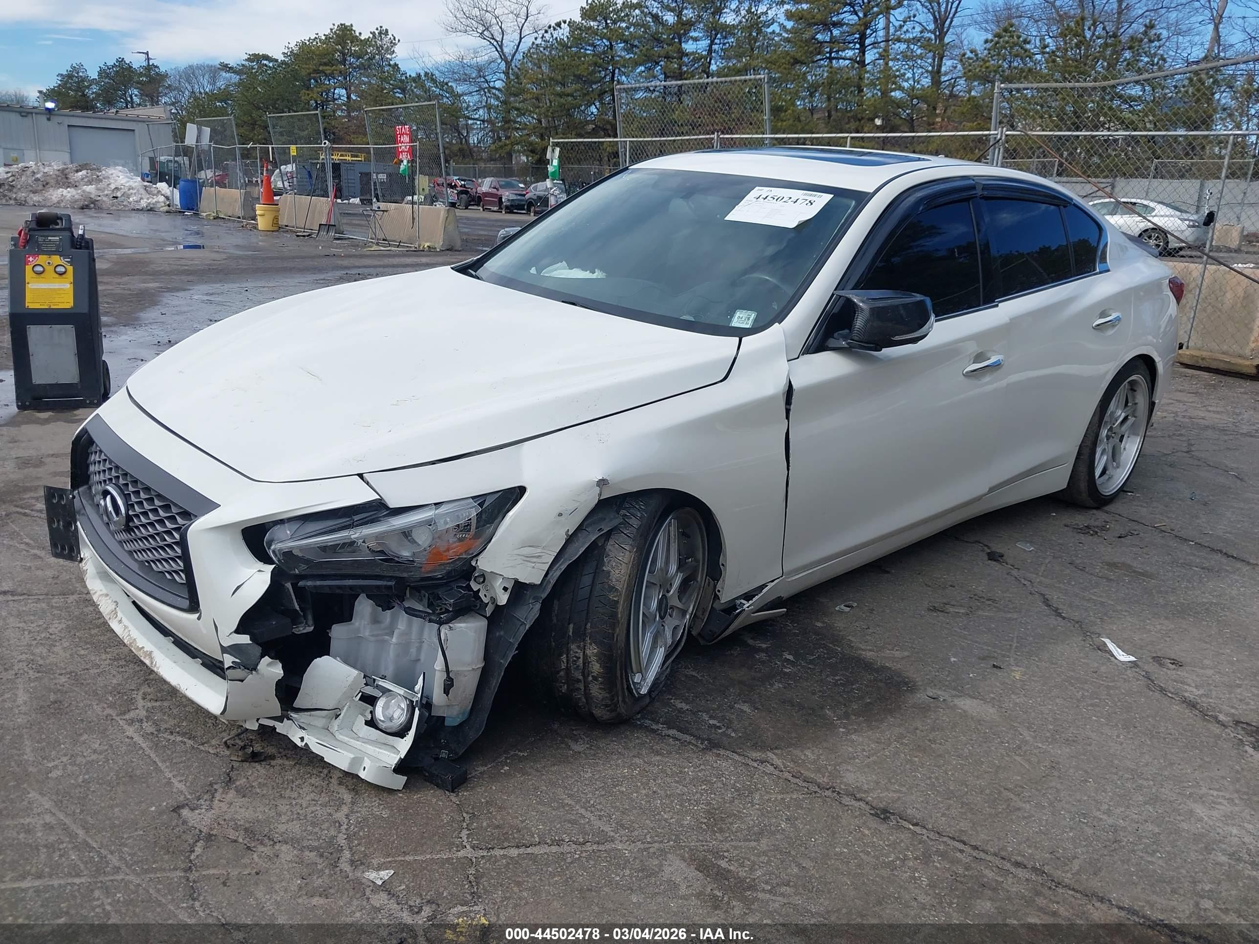 INFINITI Q50 image 2