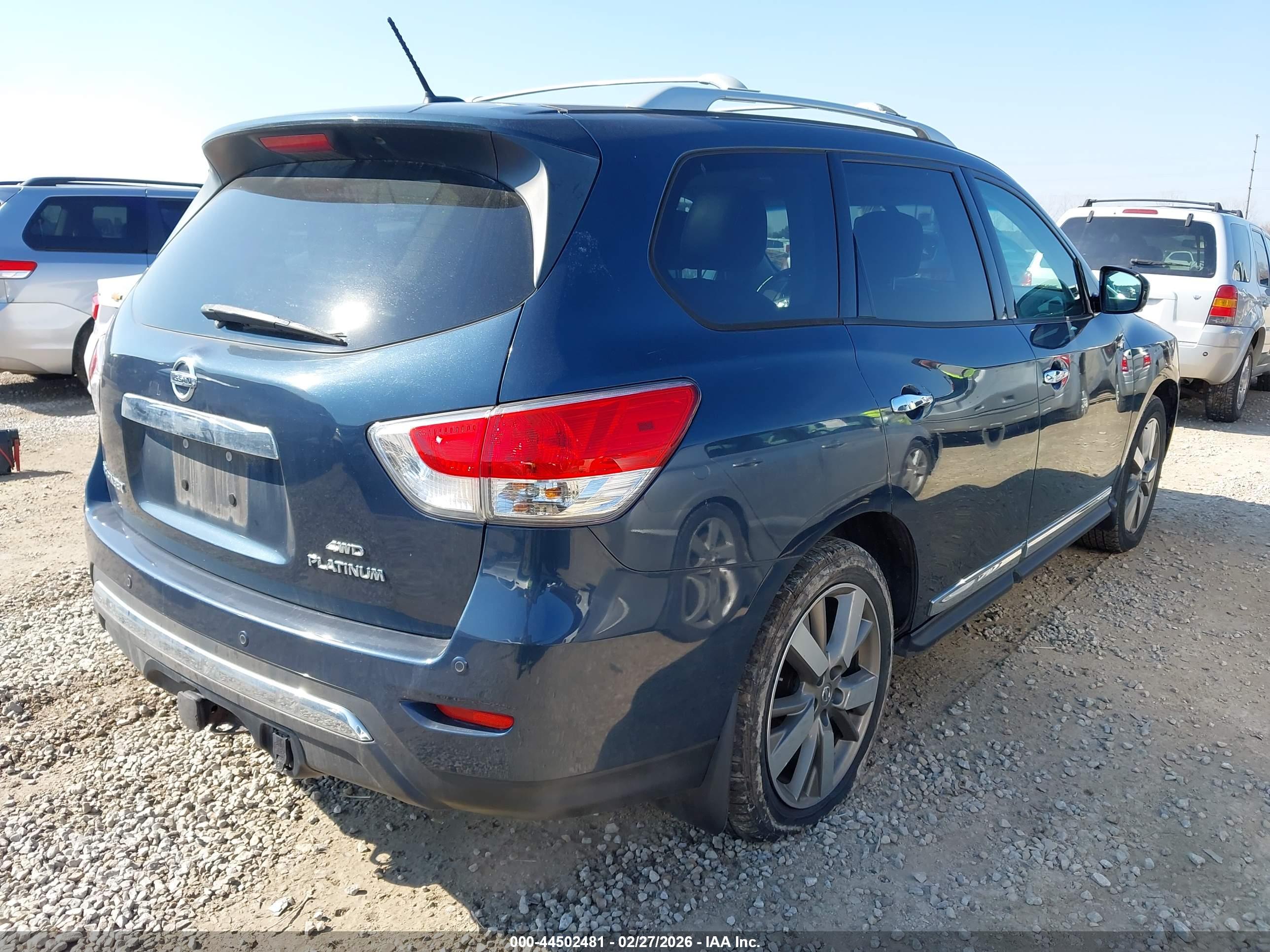 NISSAN PATHFINDER image 4