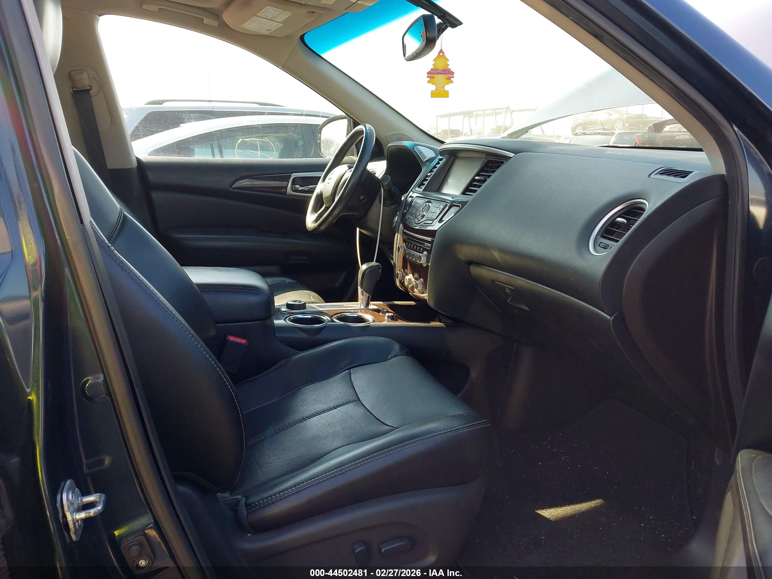 NISSAN PATHFINDER image 5