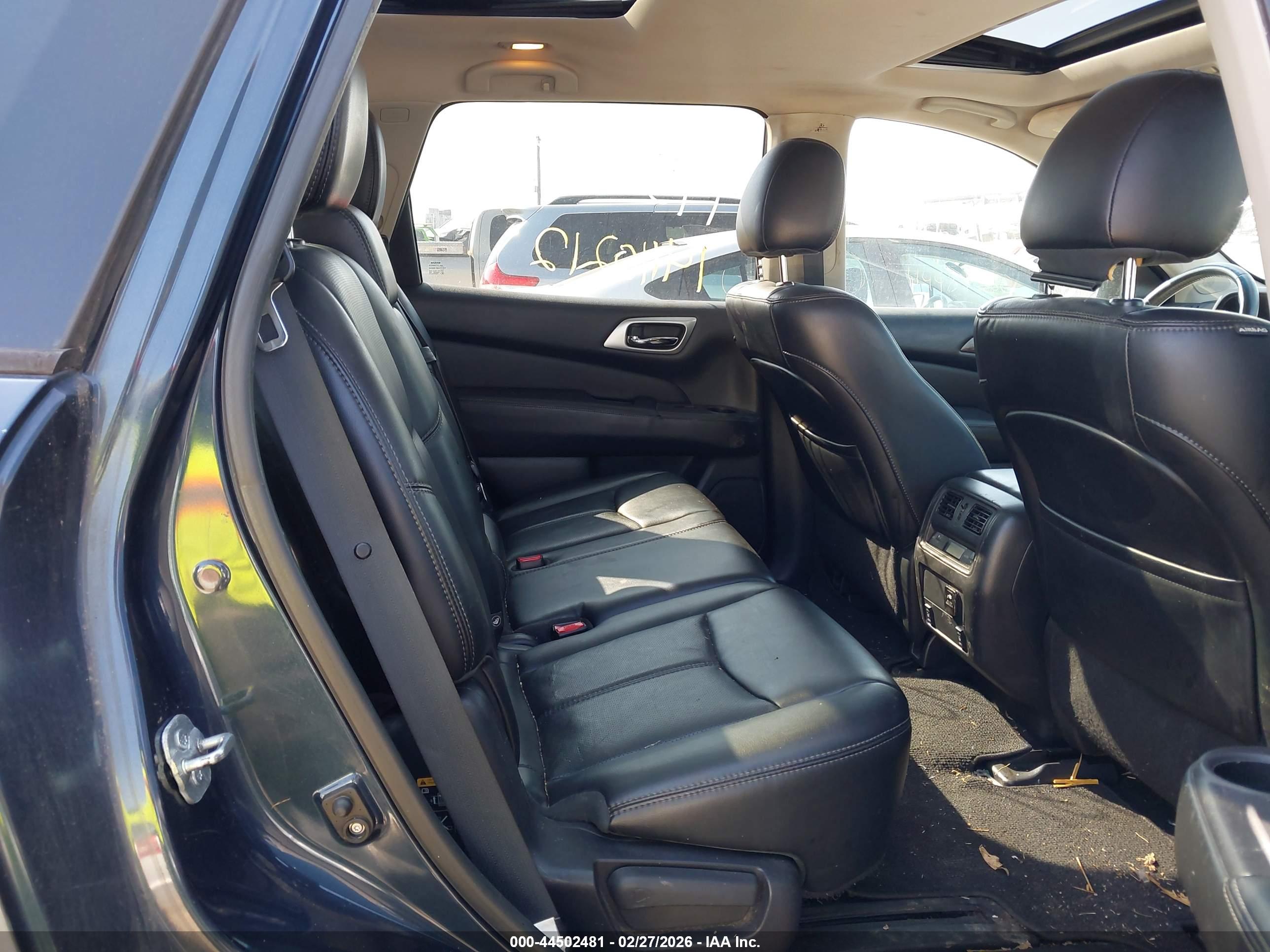 NISSAN PATHFINDER image 8