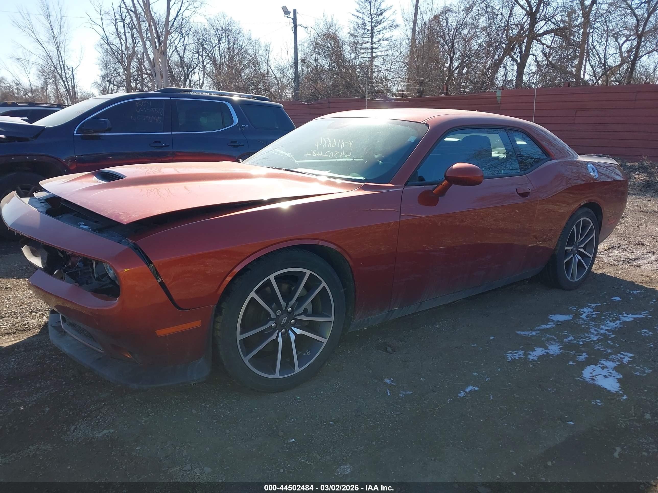 DODGE CHALLENGER image 2