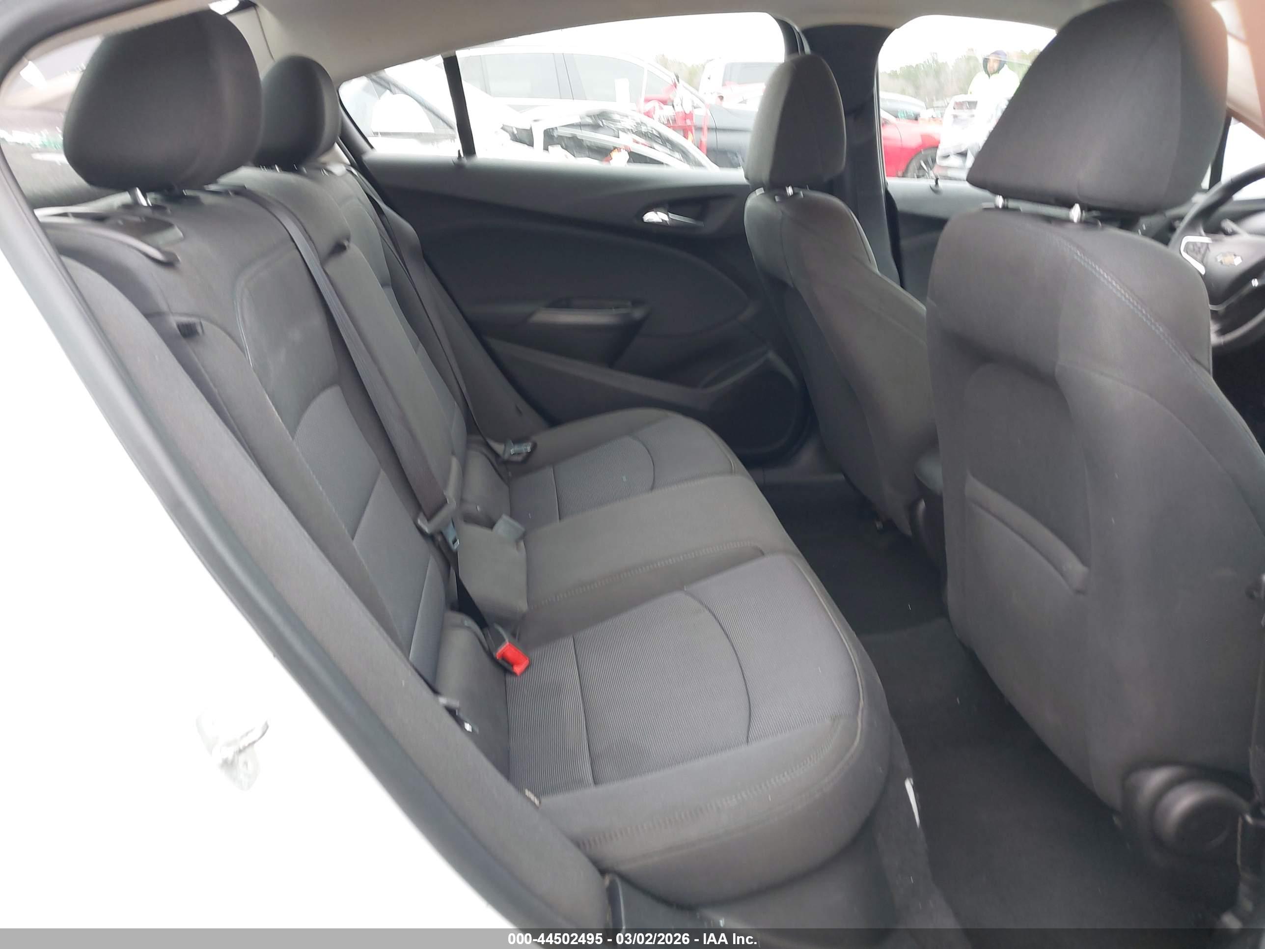 CHEVROLET CRUZE image 8