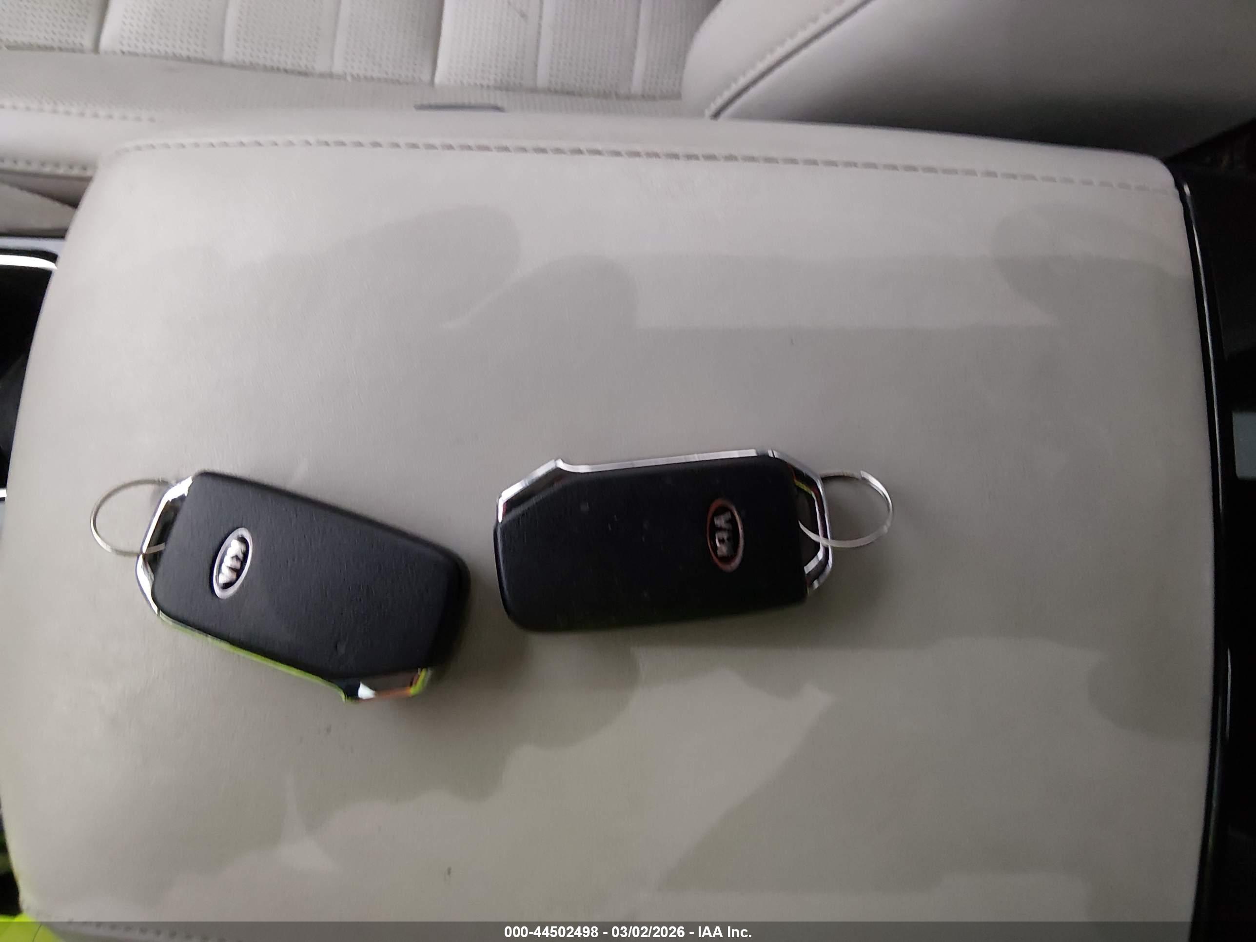 KIA TELLURIDE image 11