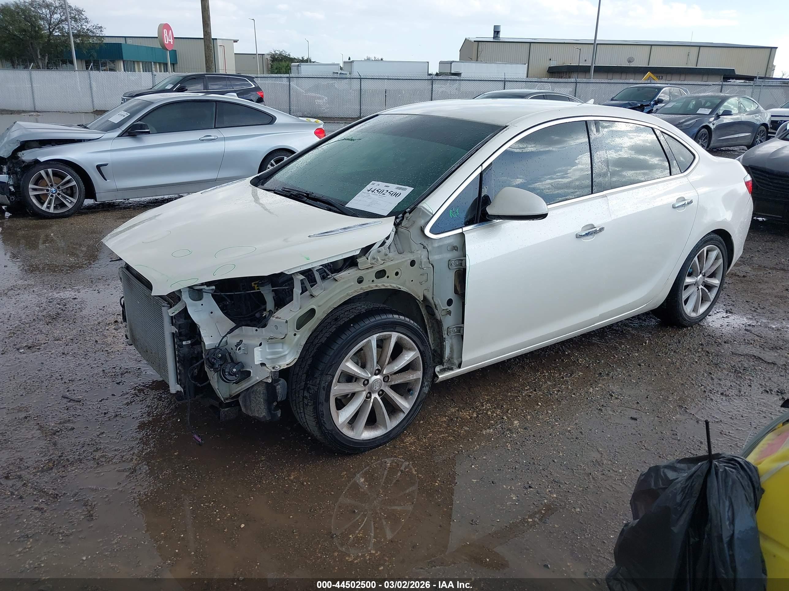 BUICK VERANO image 2