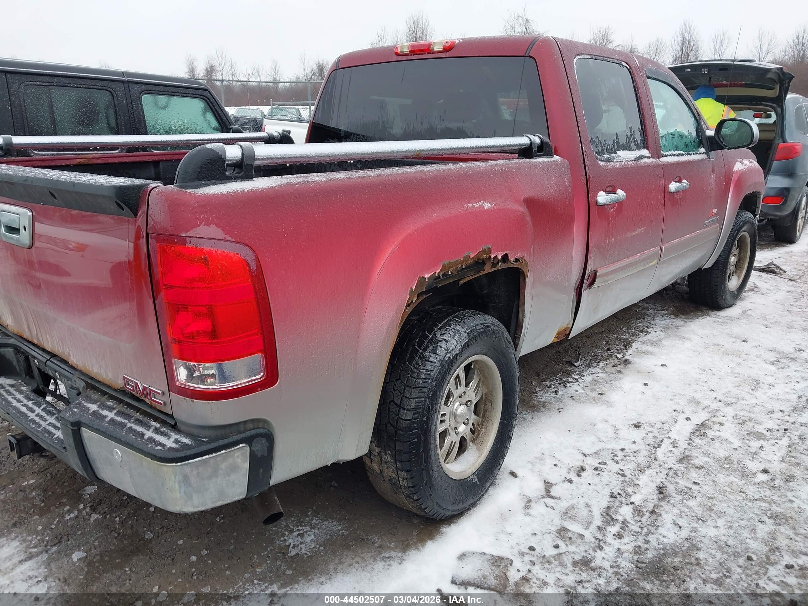 GMC SIERRA image 4