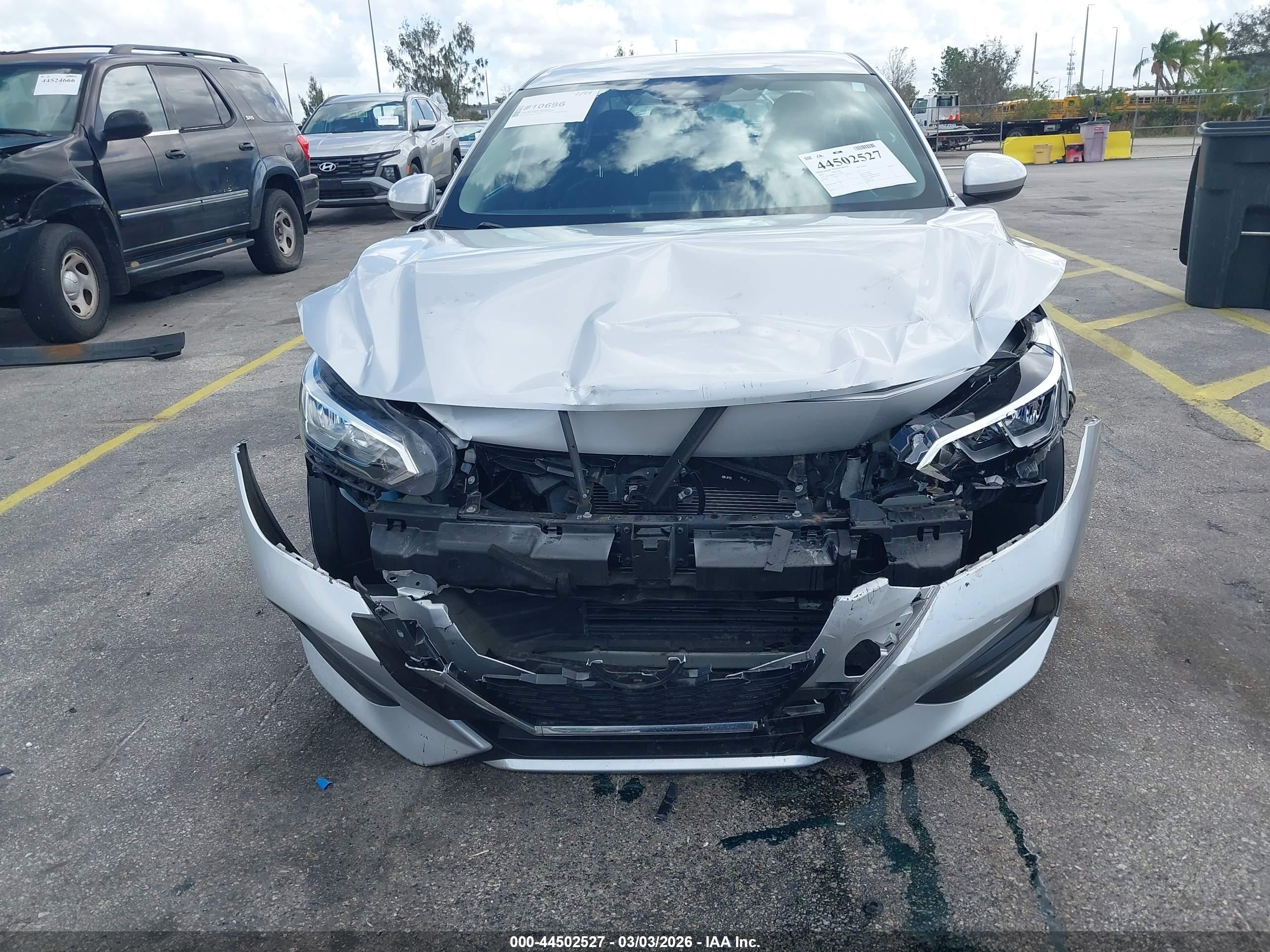 NISSAN SENTRA image 6