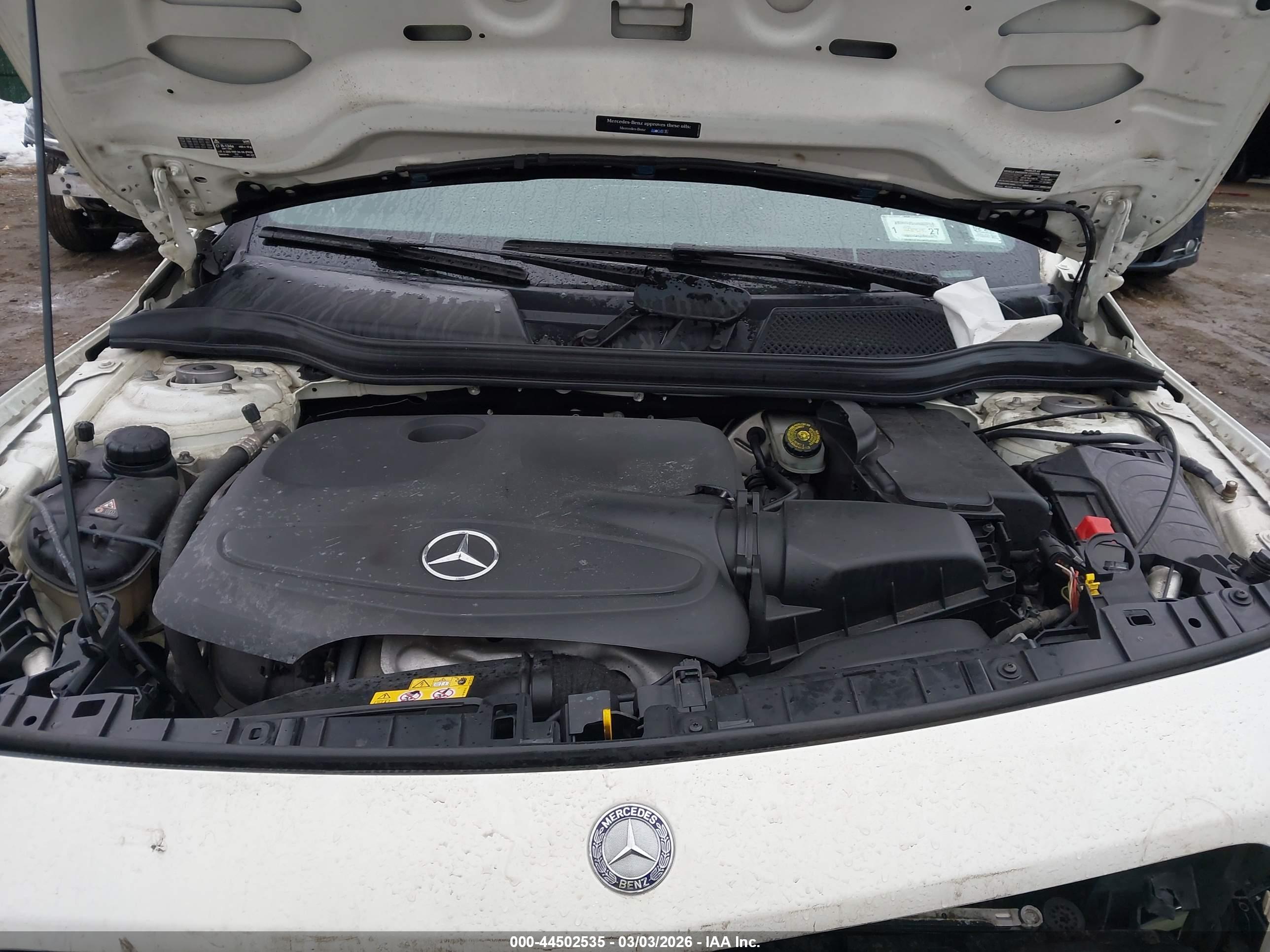 MERCEDES-BENZ GLA image 10