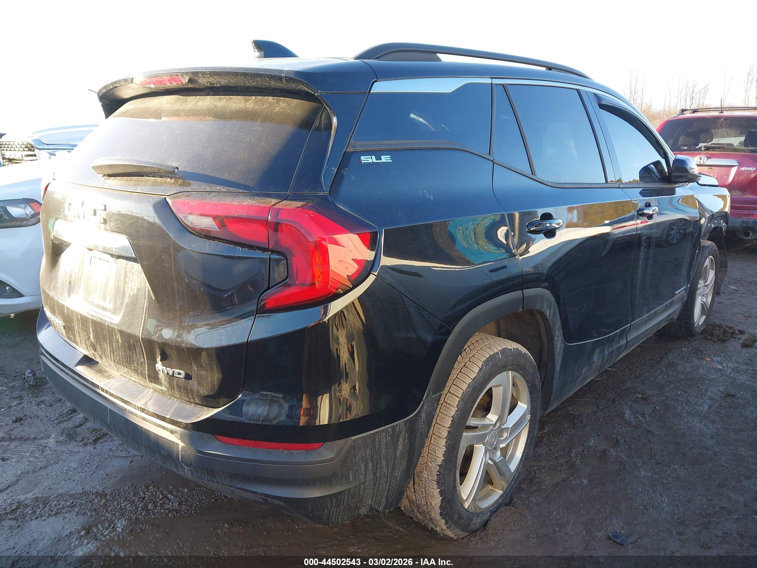 GMC TERRAIN image 4