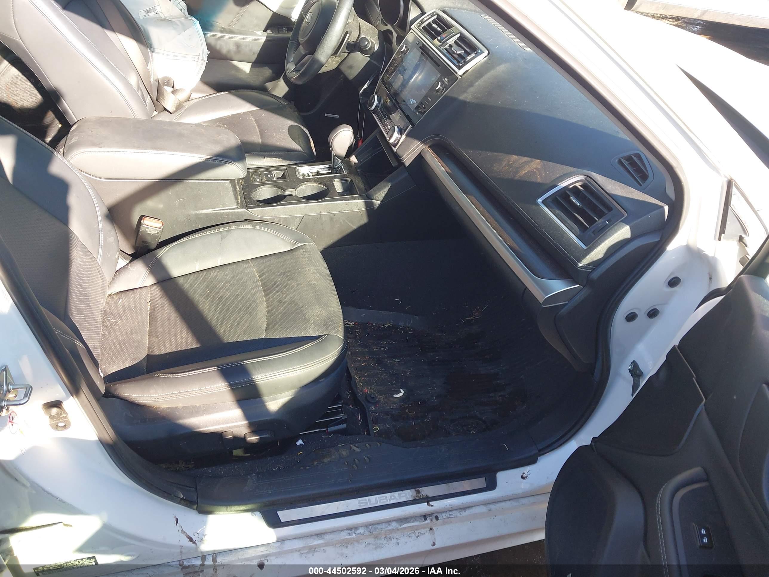 SUBARU LEGACY image 5