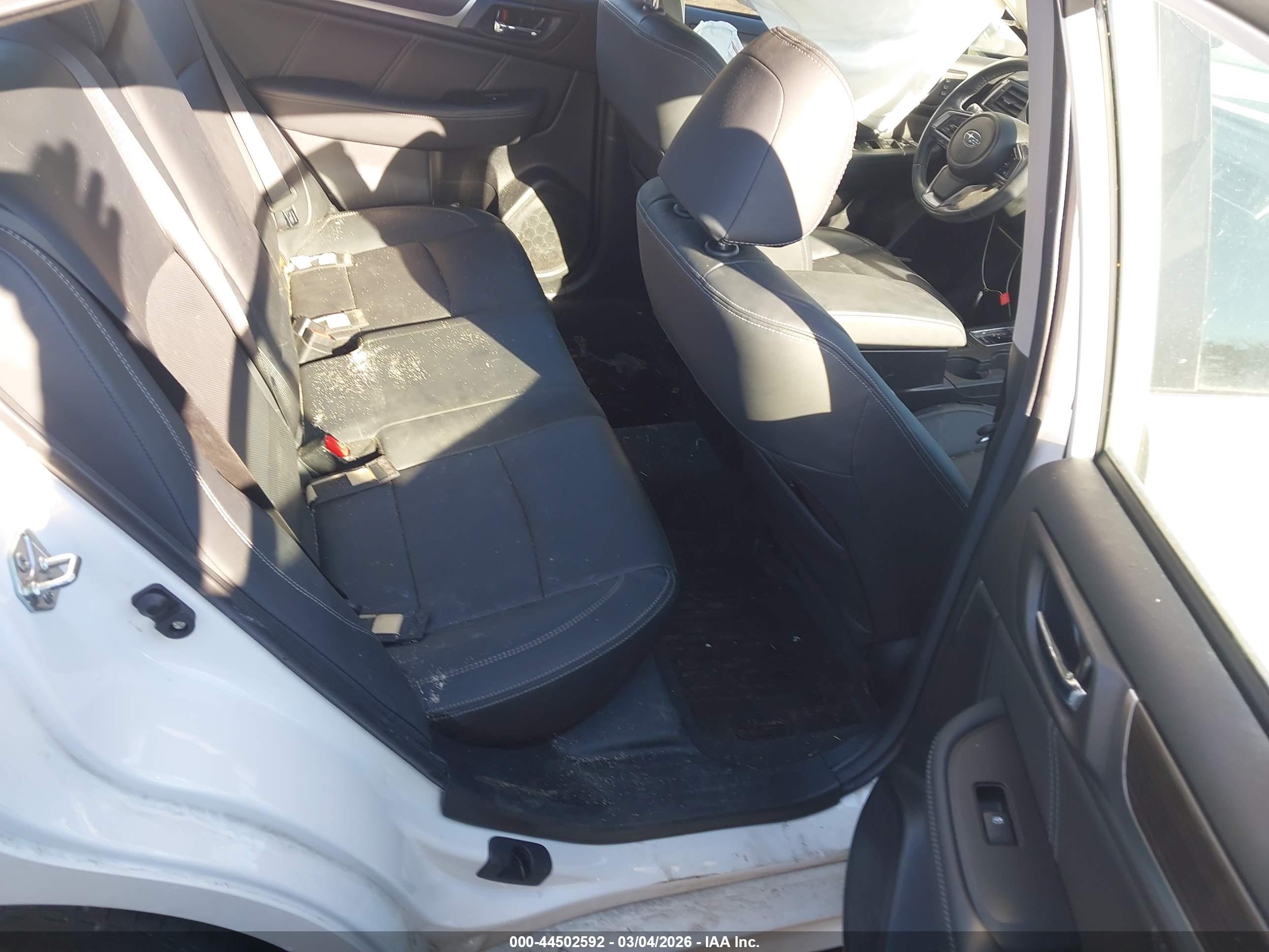SUBARU LEGACY image 8