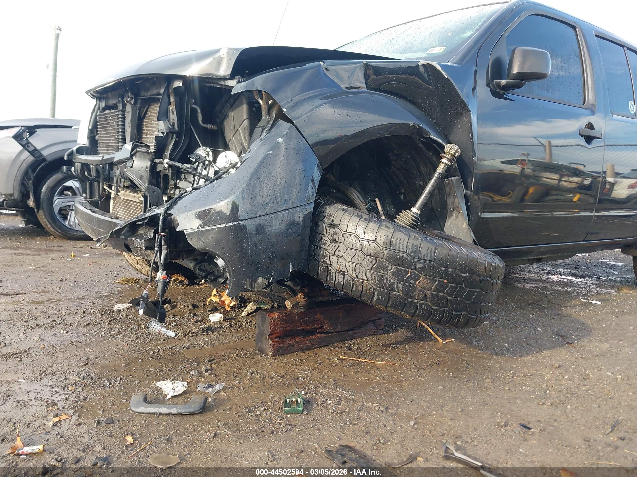 NISSAN FRONTIER image 6