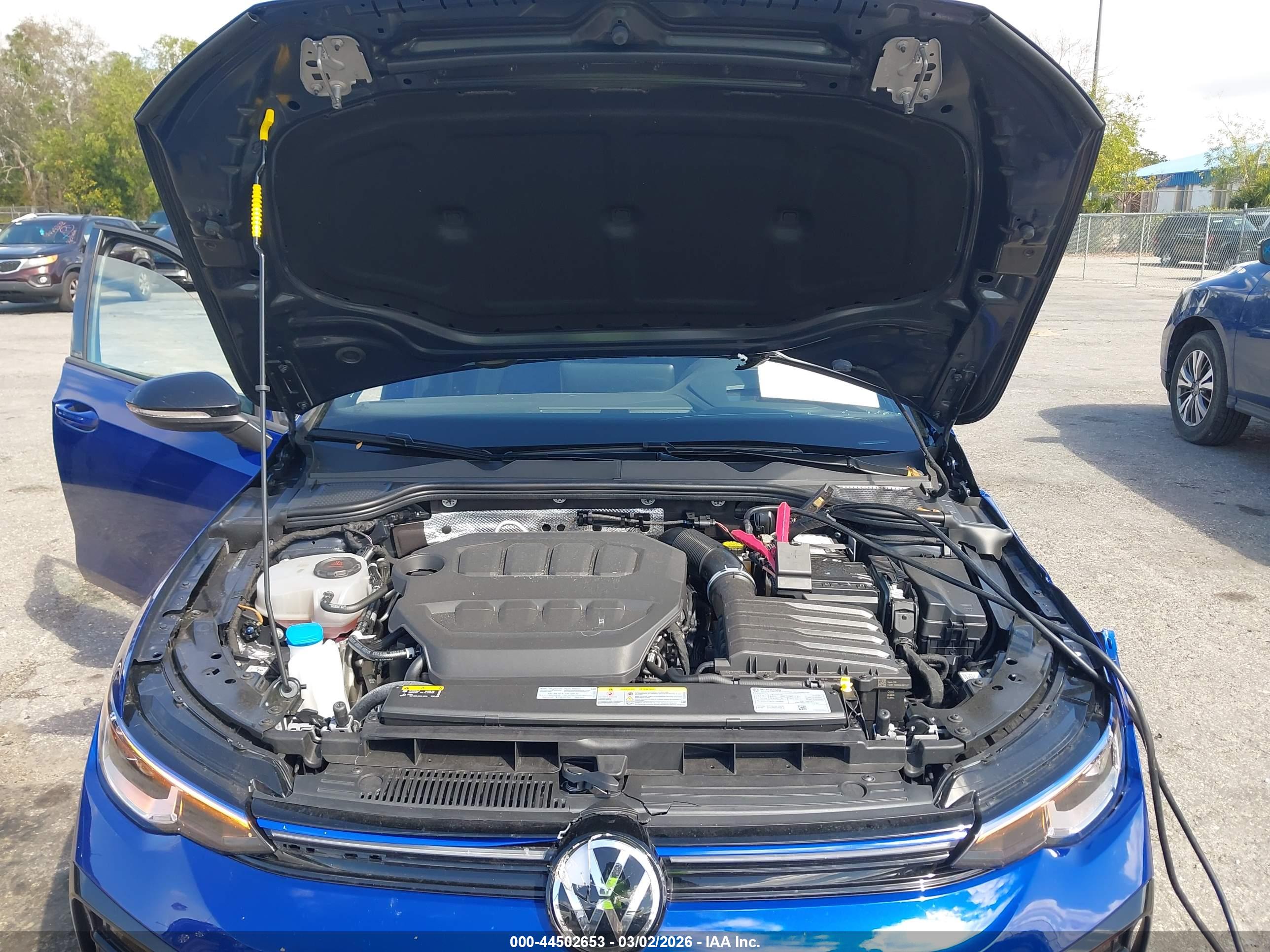 VOLKSWAGEN GOLF image 10