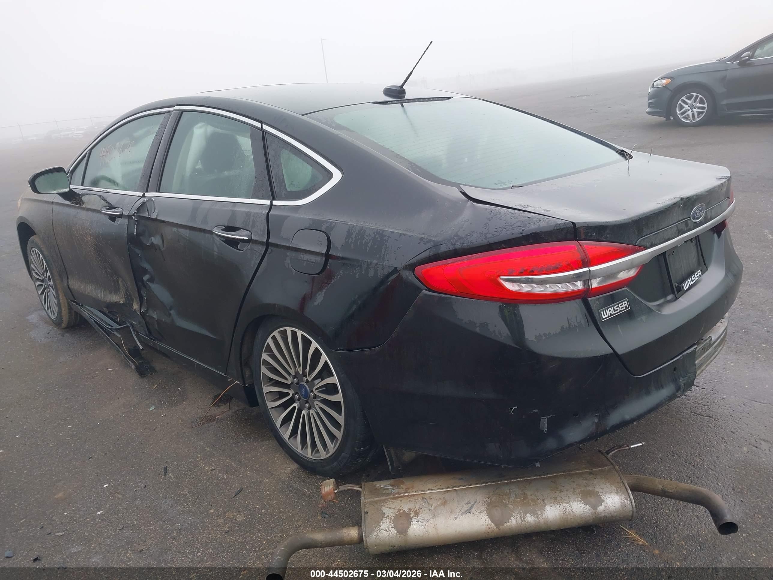 FORD FUSION image 3