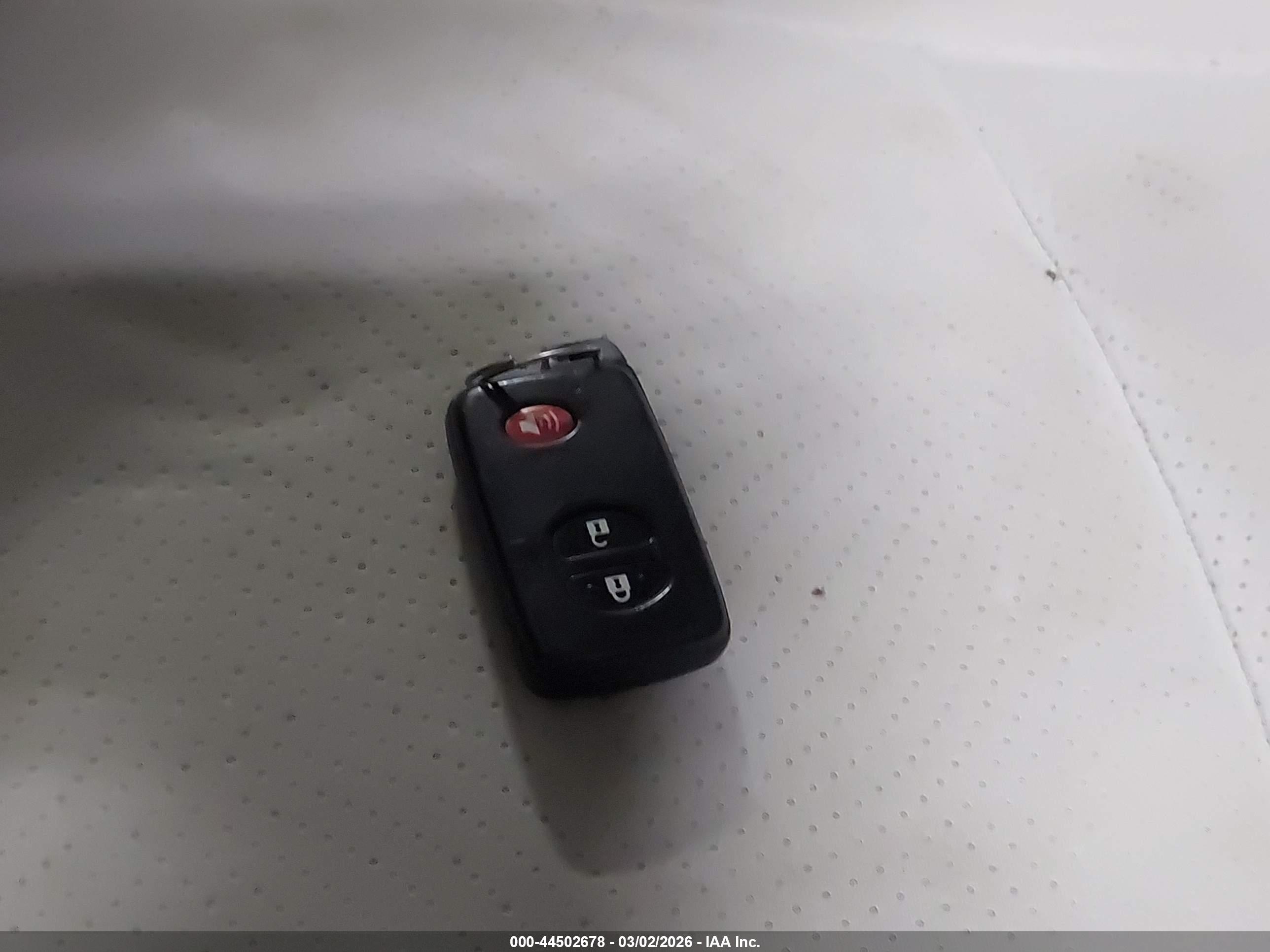 TOYOTA PRIUS image 11