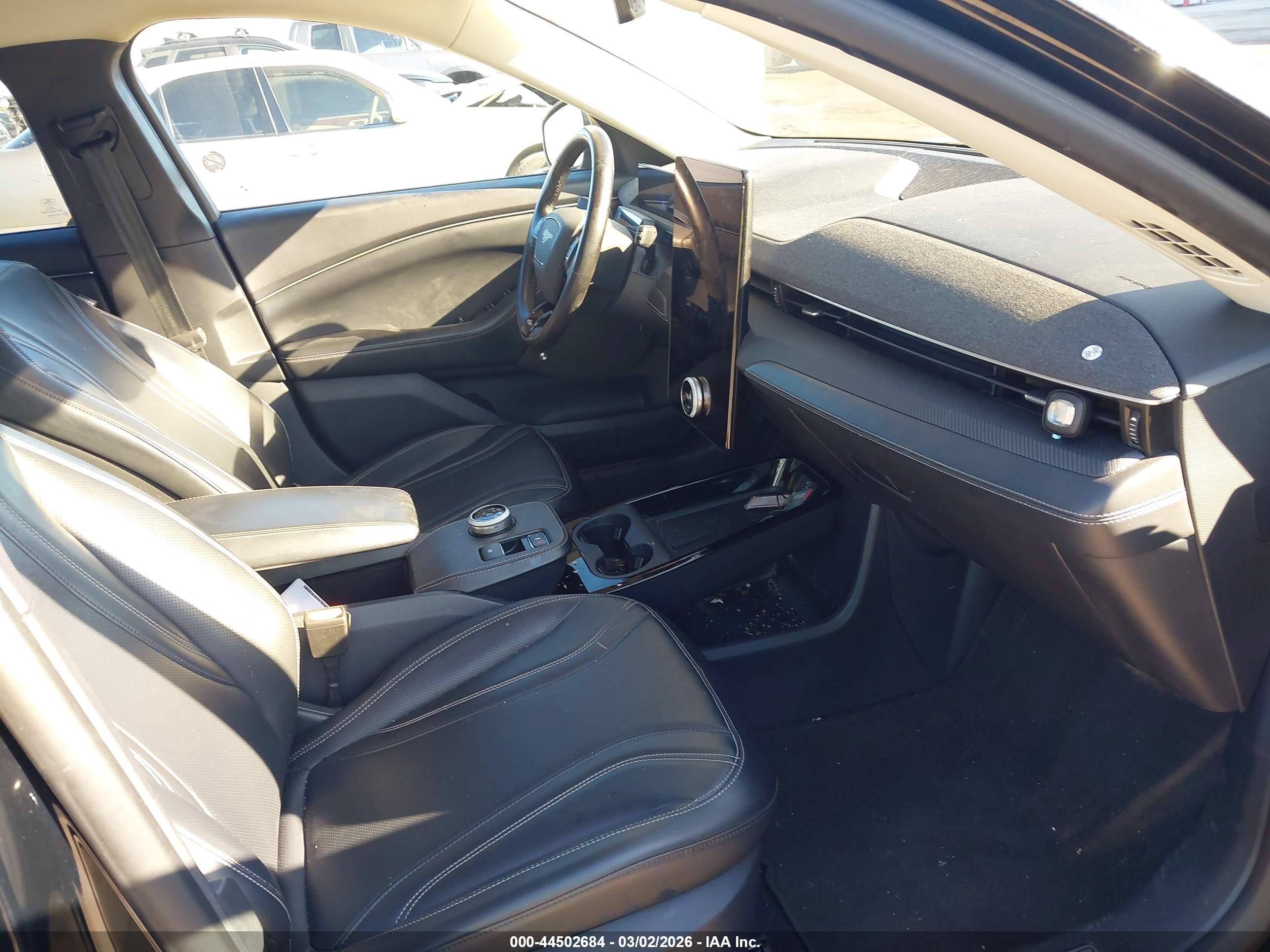 FORD MUSTANG image 5