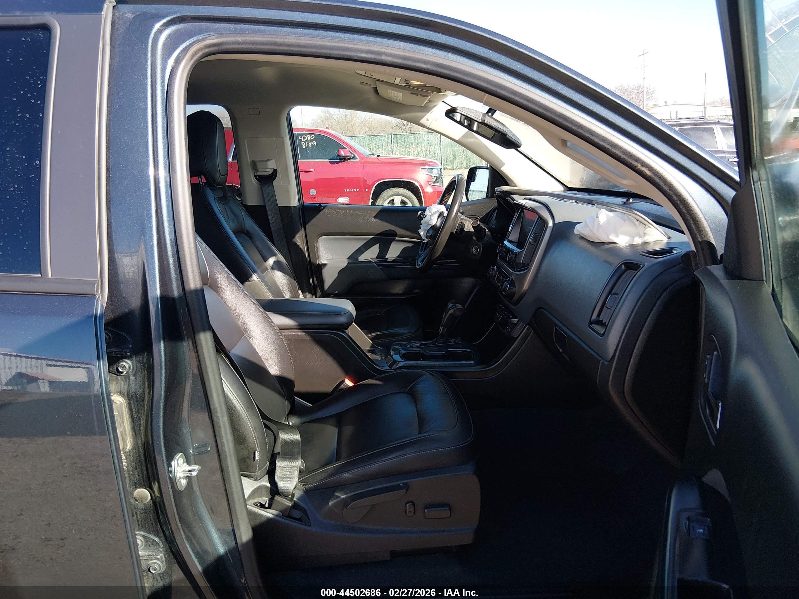 CHEVROLET COLORADO image 5