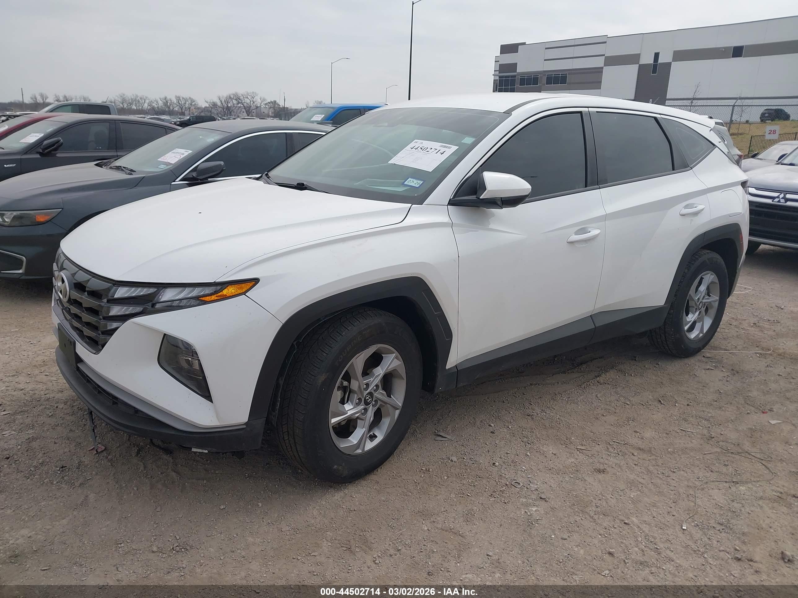 HYUNDAI TUCSON image 2