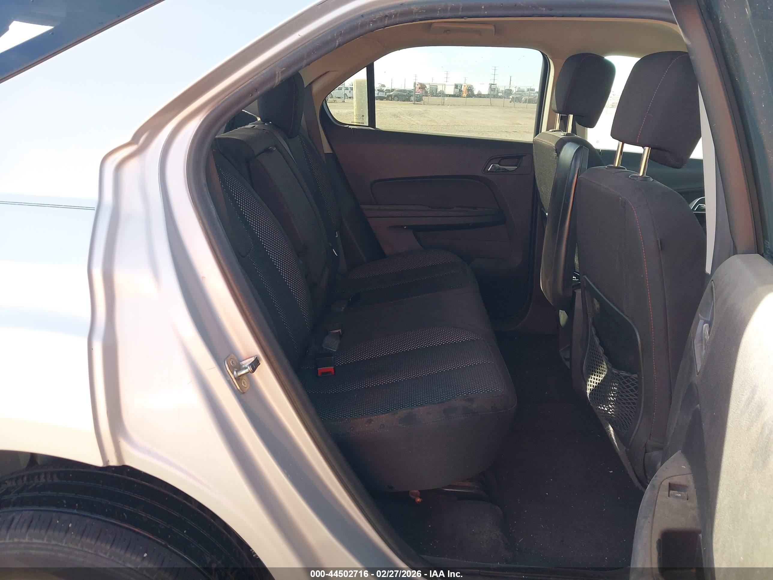 CHEVROLET EQUINOX image 8