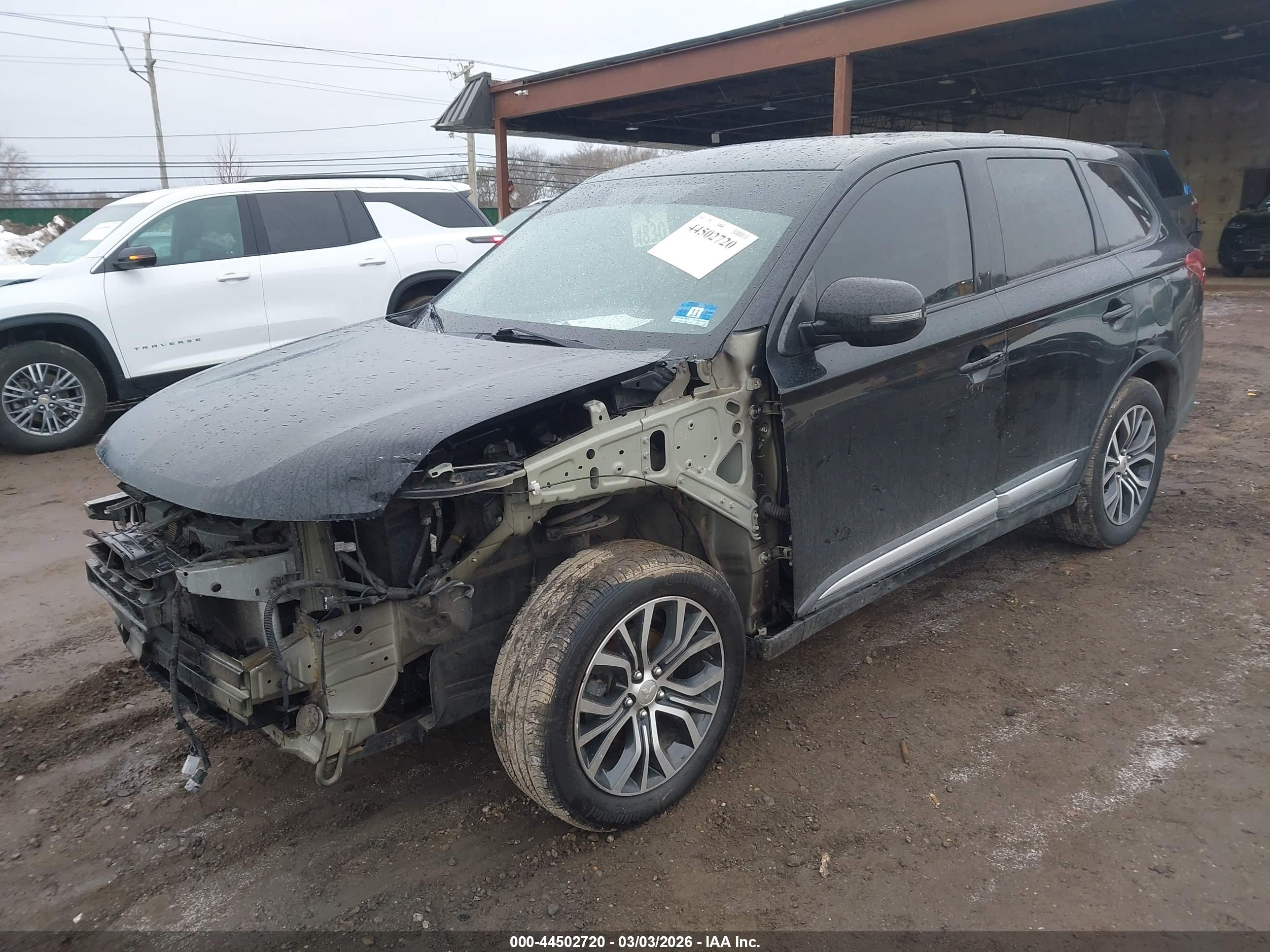 MITSUBISHI OUTLANDER image 2