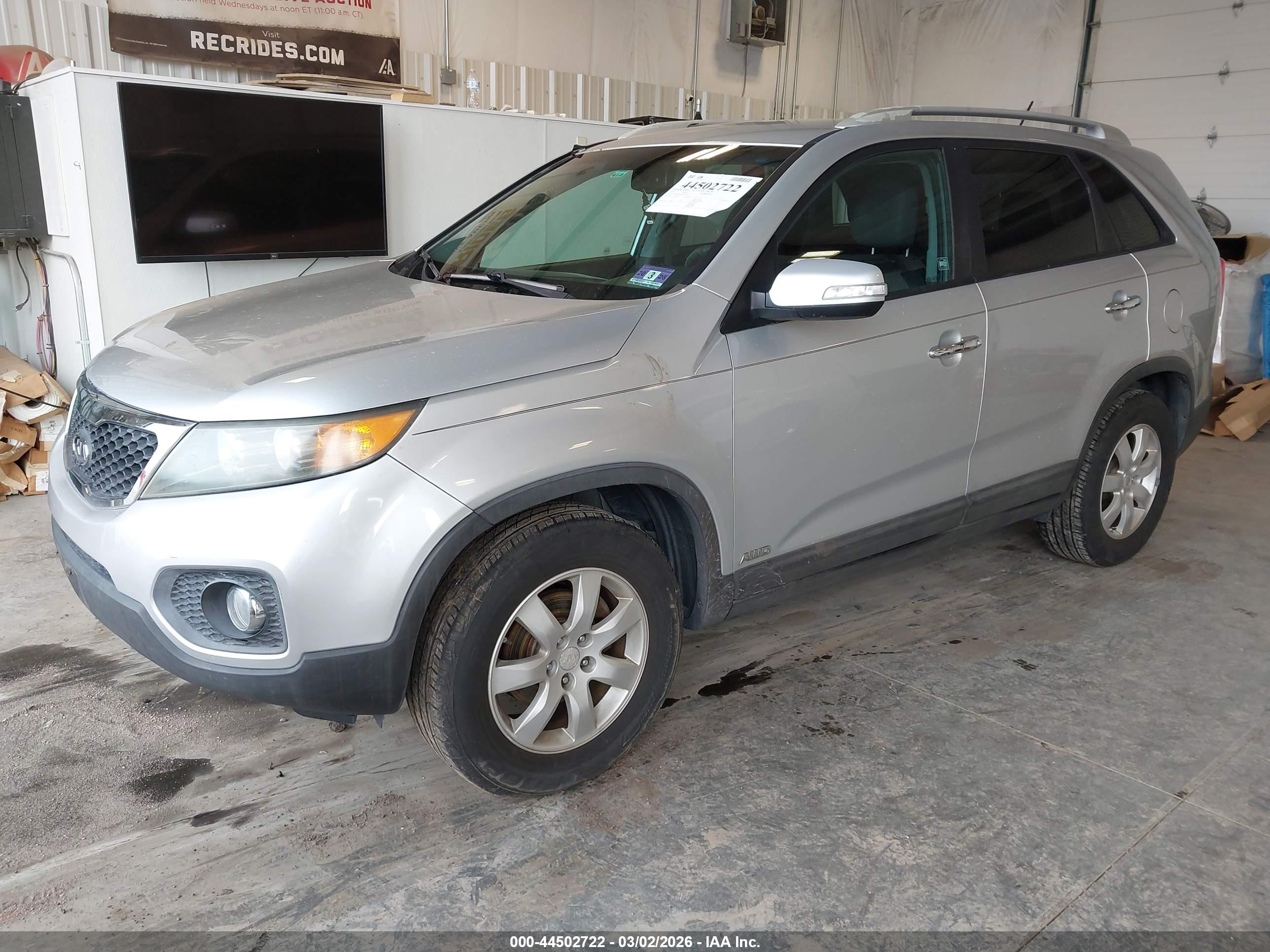 KIA SORENTO image 2