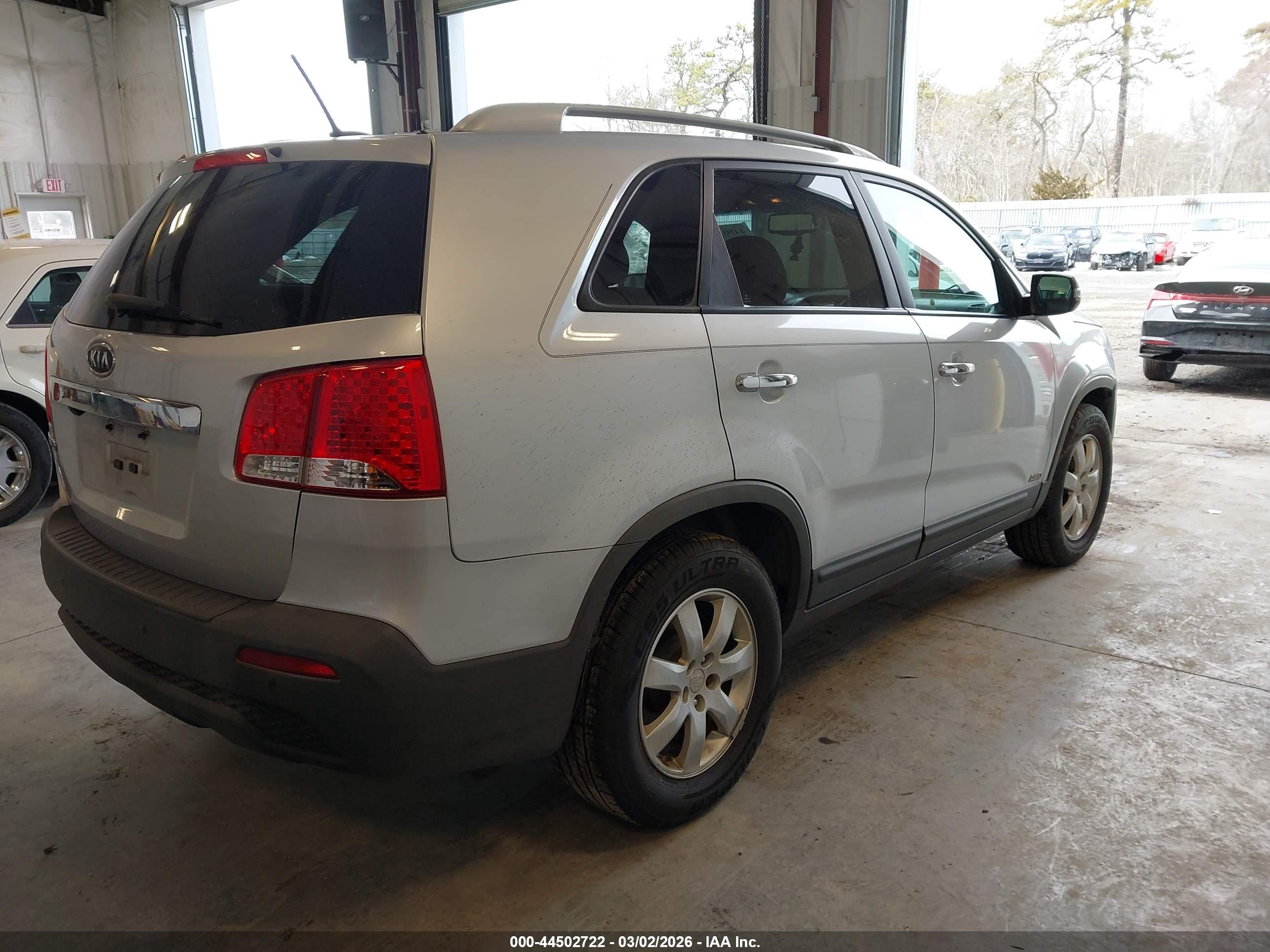 KIA SORENTO image 4