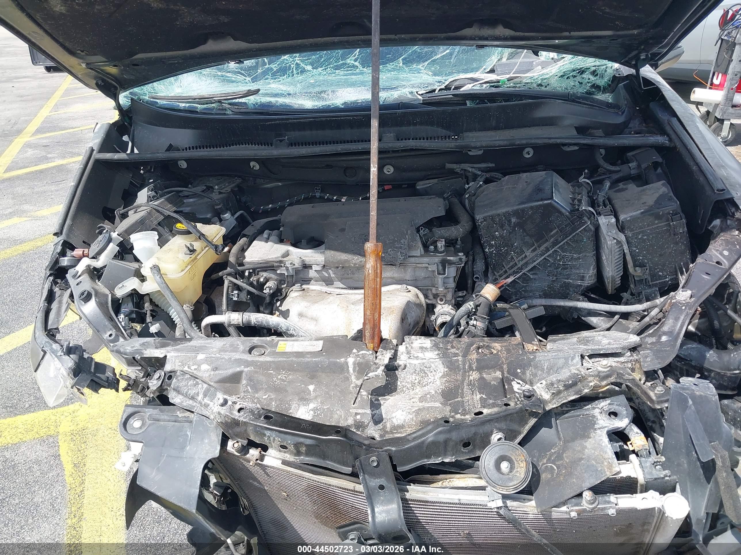 TOYOTA RAV4 image 10