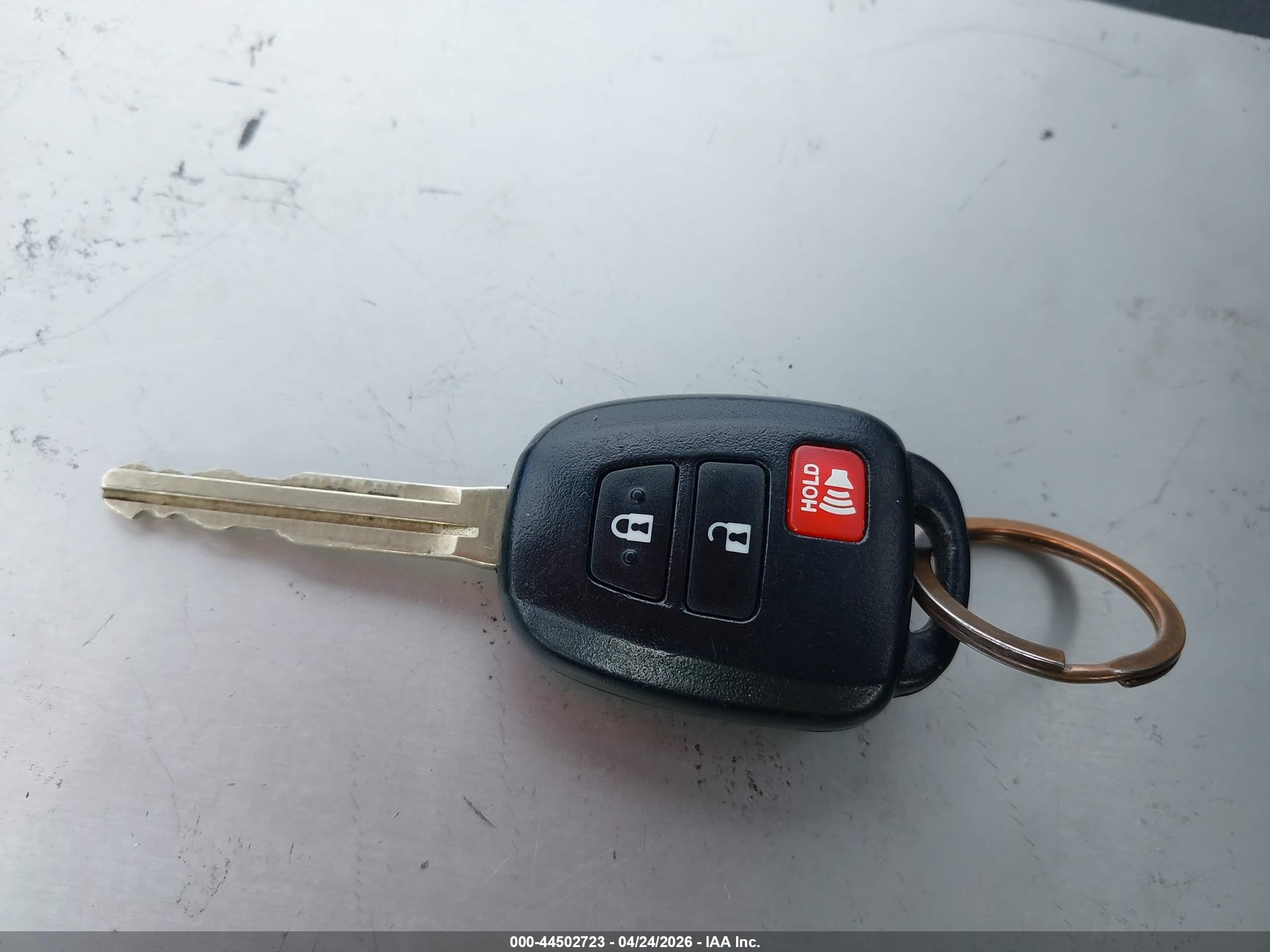 TOYOTA RAV4 image 11