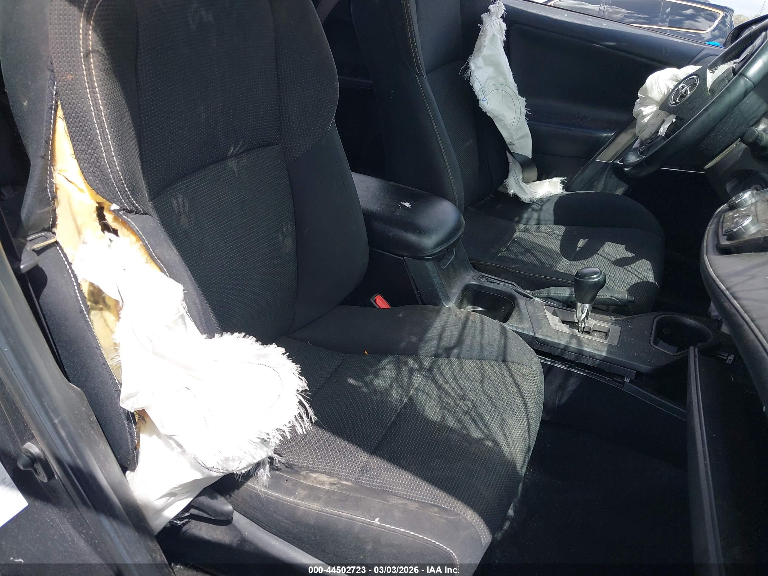 TOYOTA RAV4 image 5
