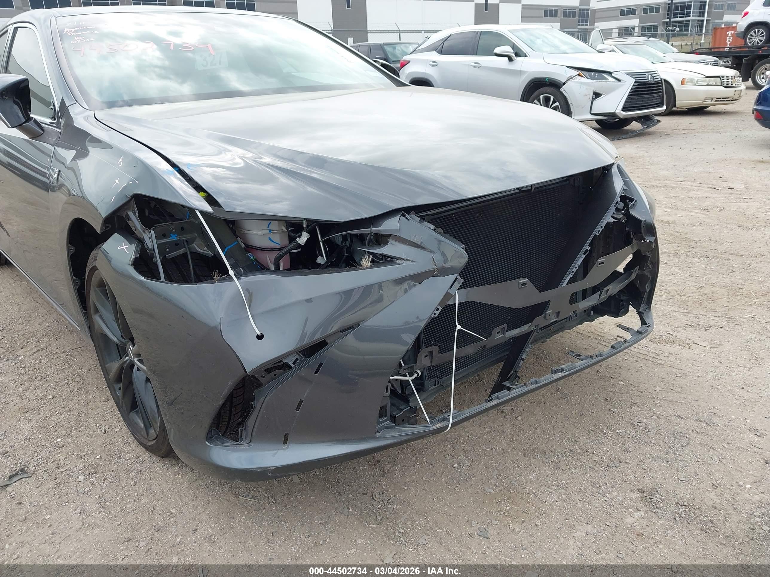 LEXUS ES image 6
