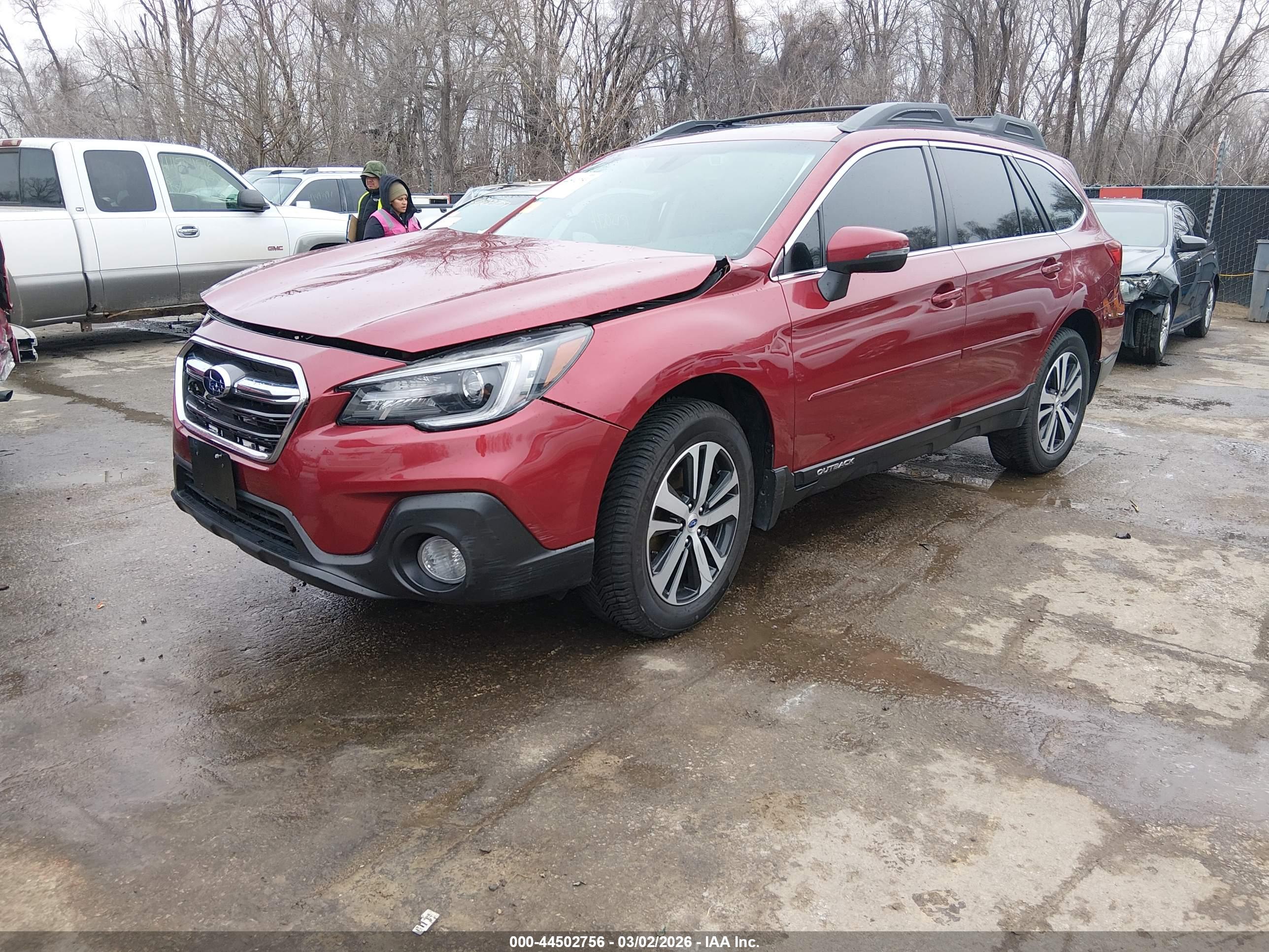 SUBARU OUTBACK image 2