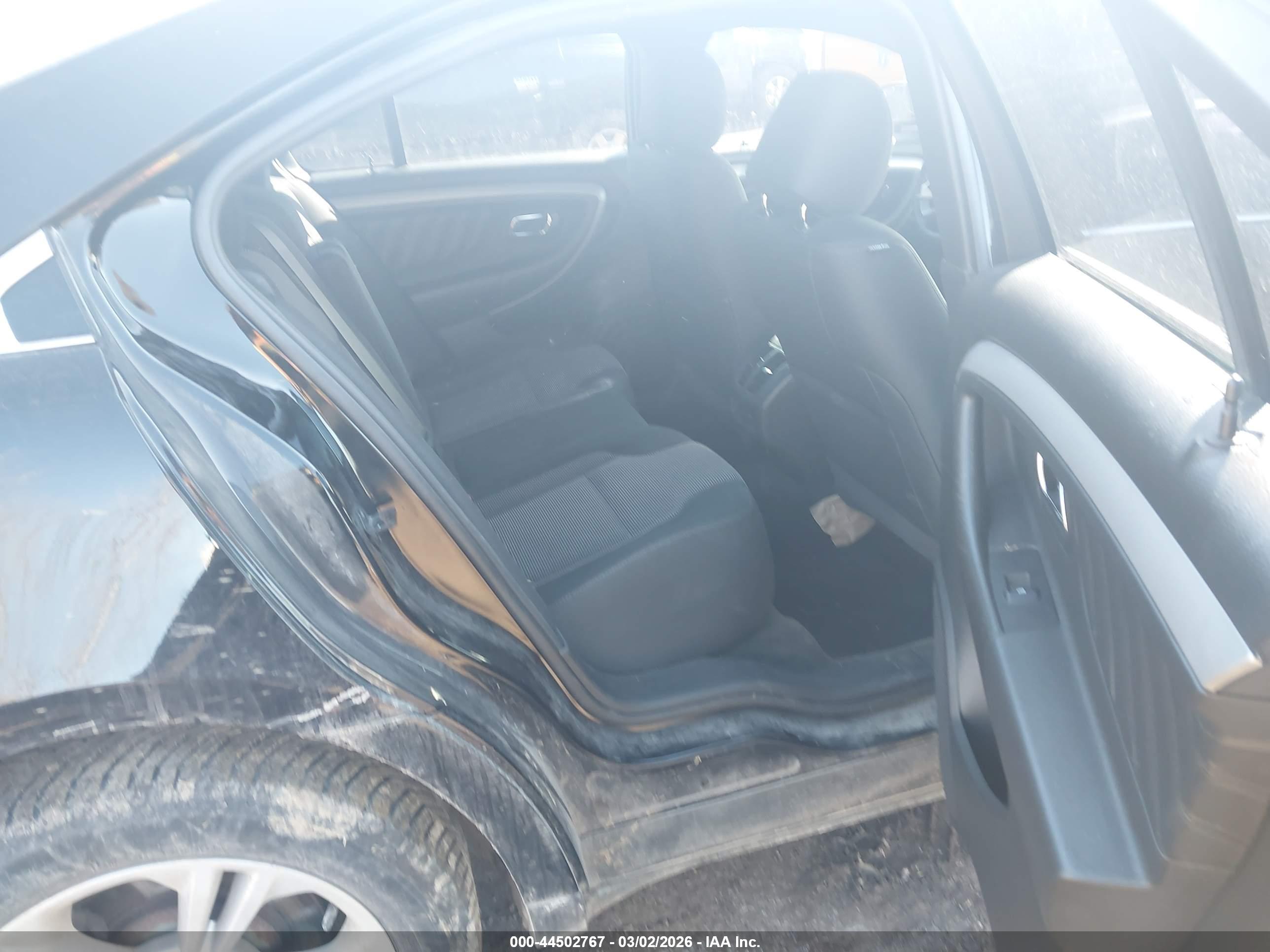 FORD TAURUS image 8