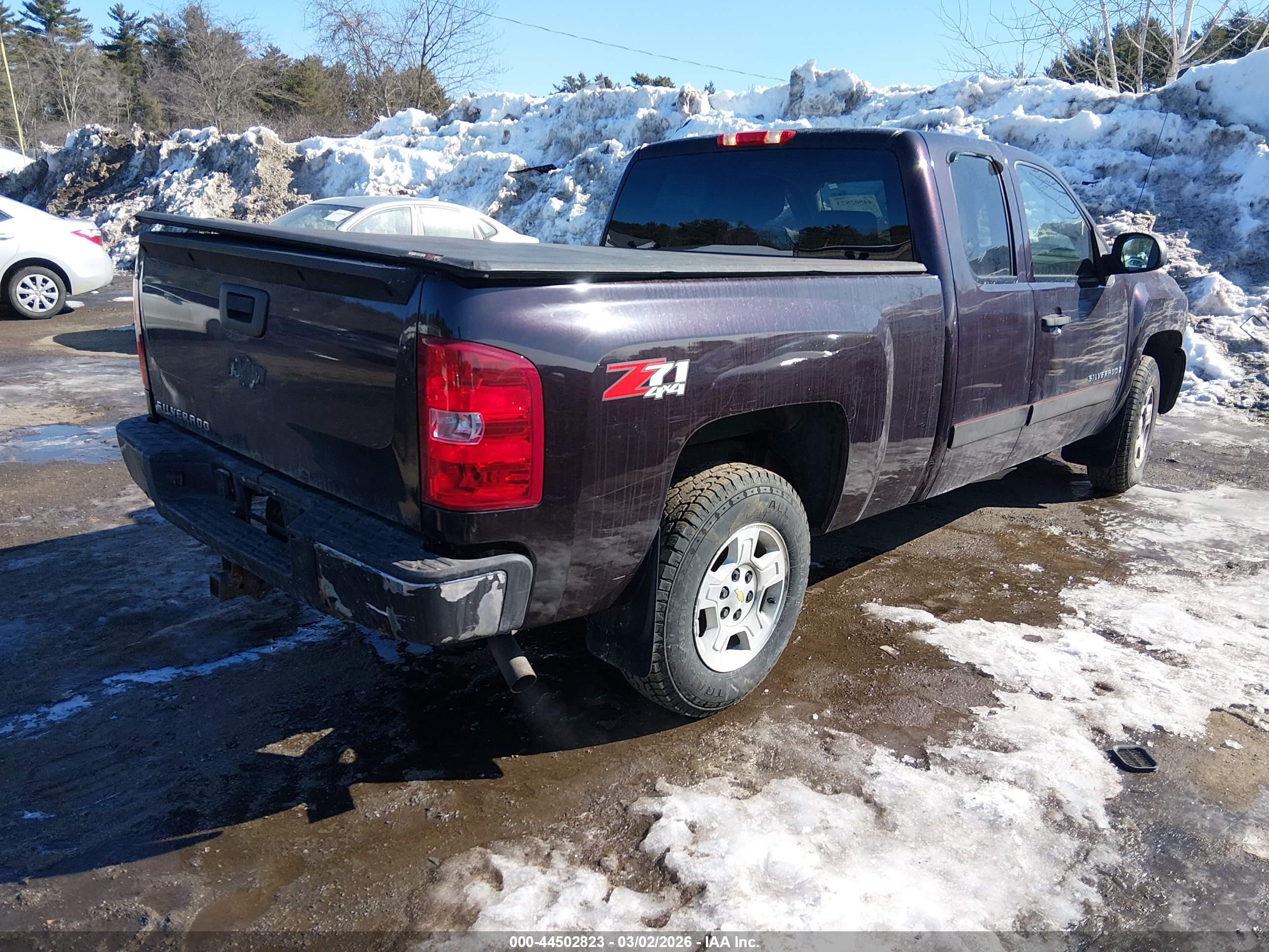 CHEVROLET SILVERADO image 4