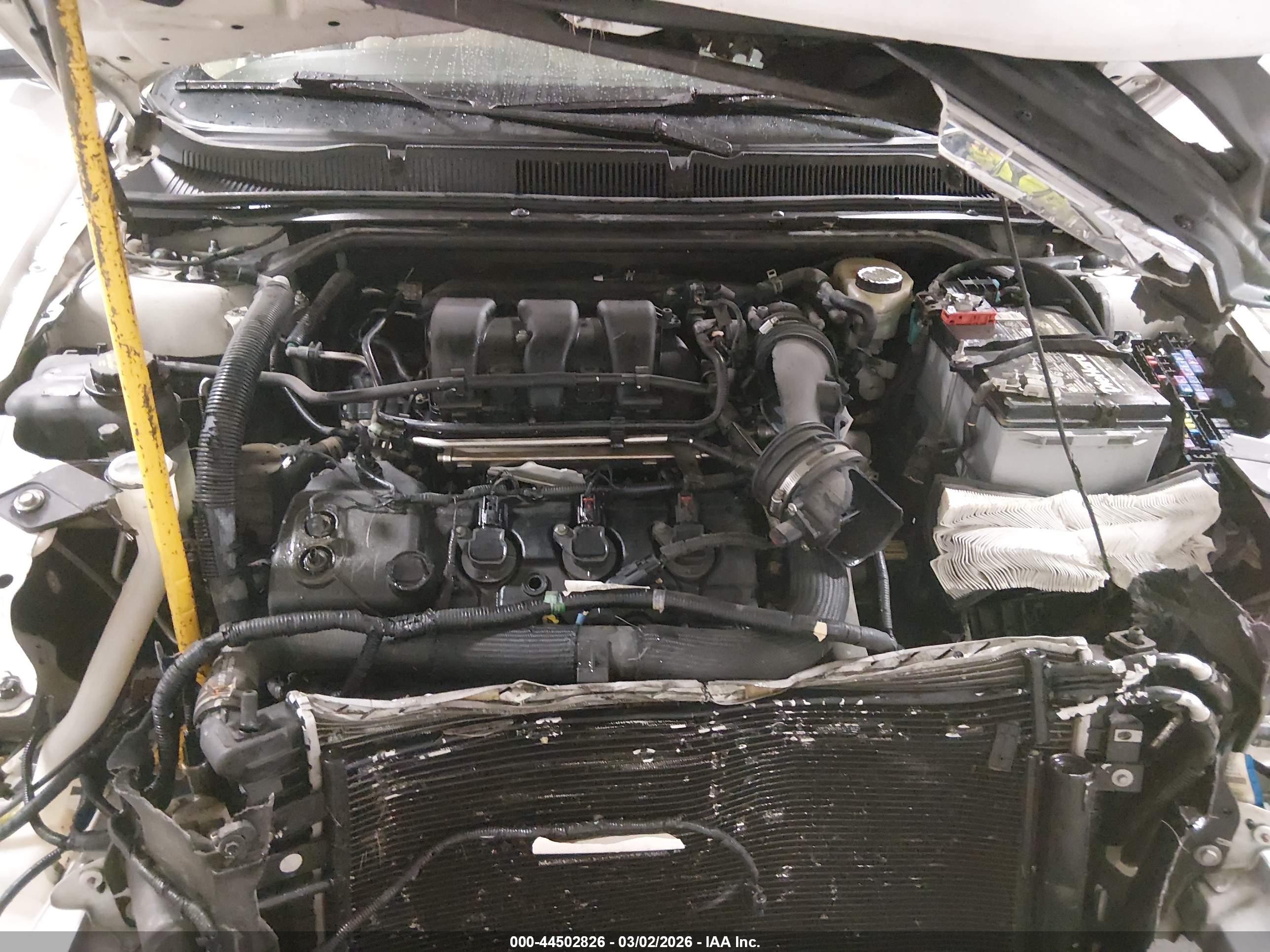 FORD TAURUS image 10