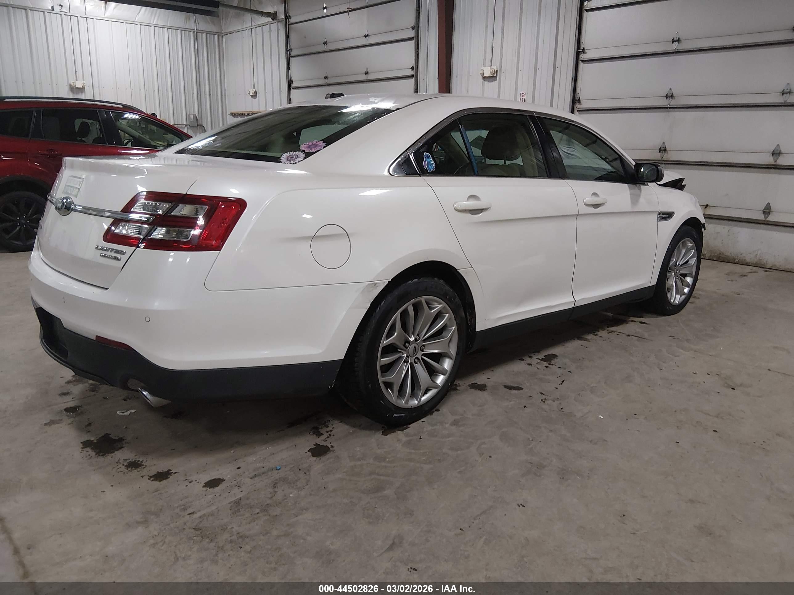 FORD TAURUS image 4