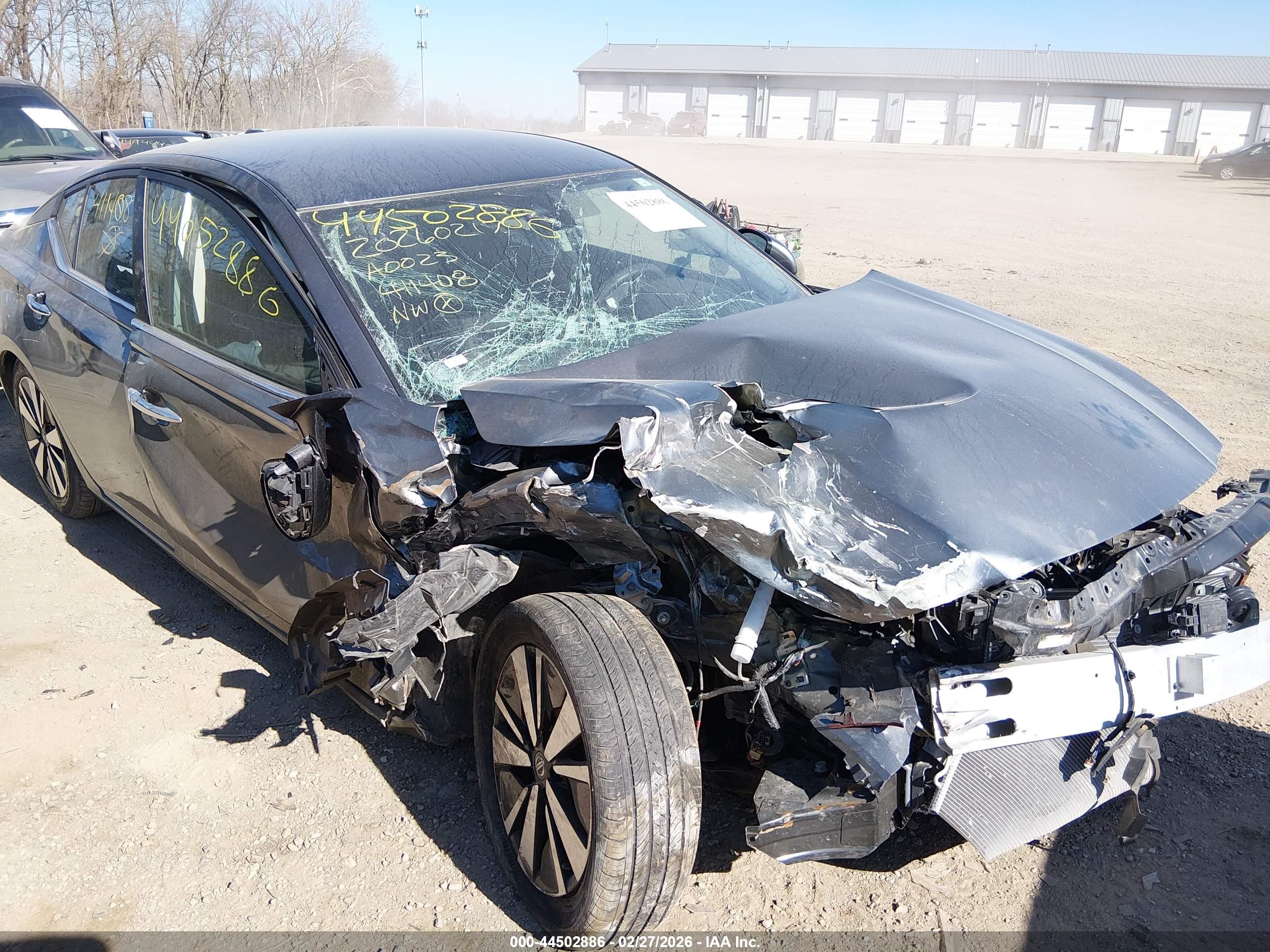 NISSAN ALTIMA image 6