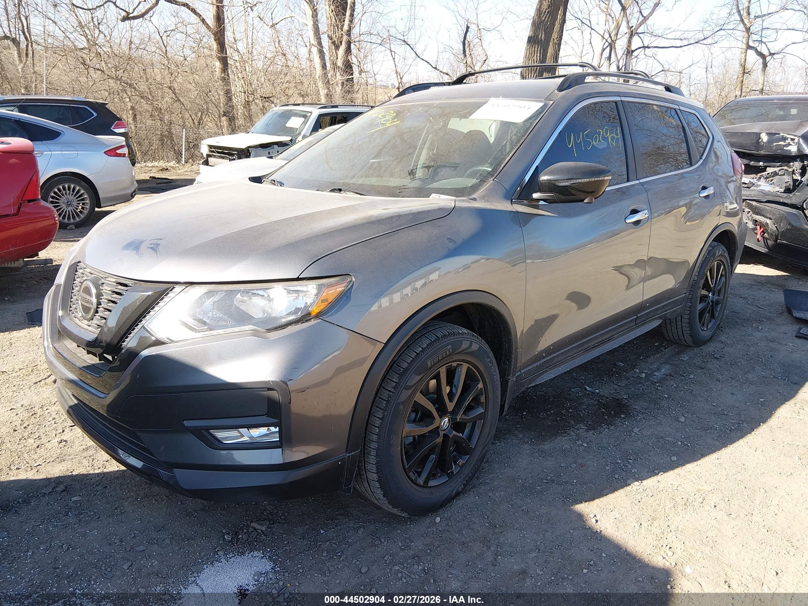 NISSAN ROGUE image 2