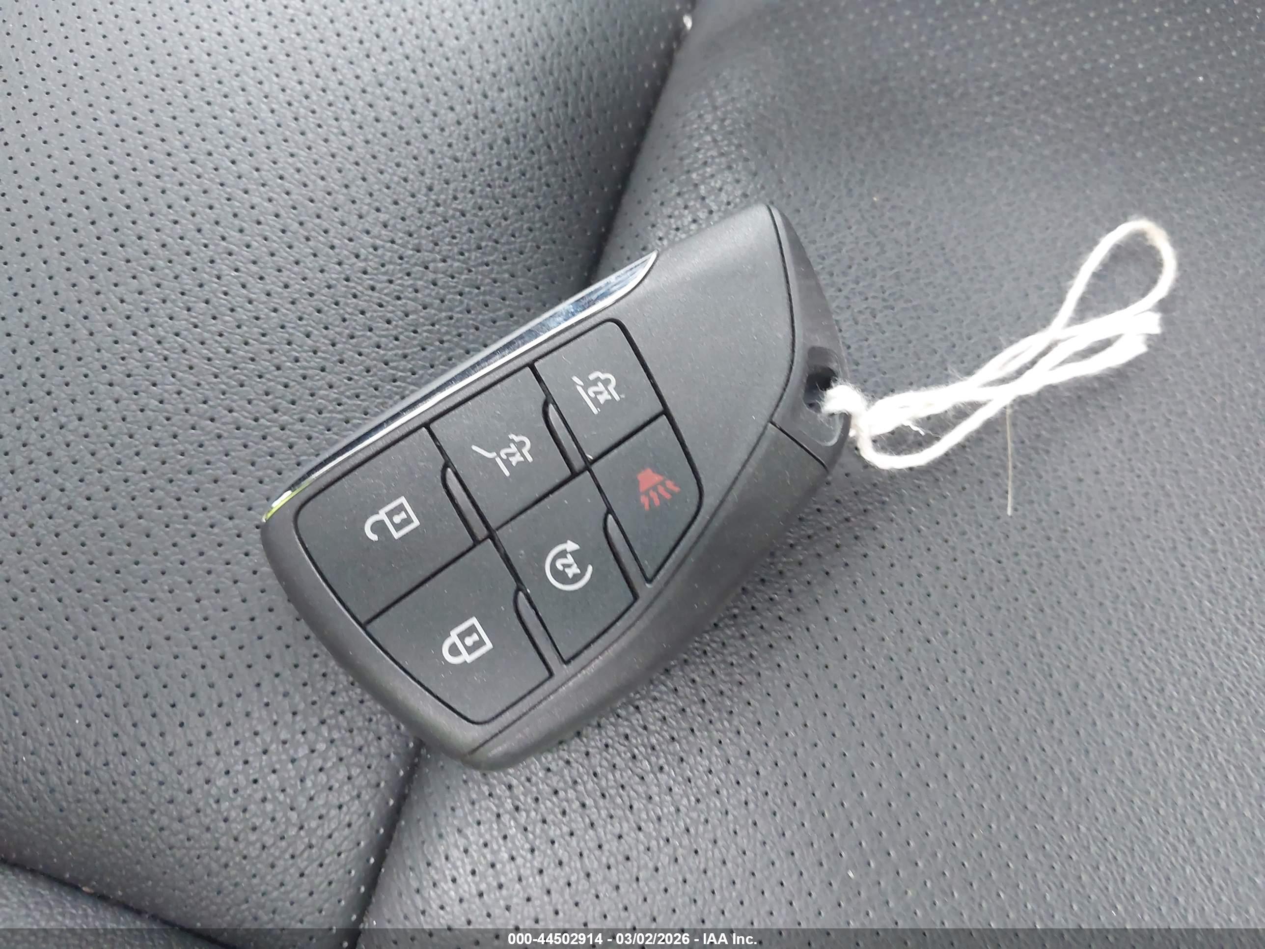 CHEVROLET TAHOE image 11