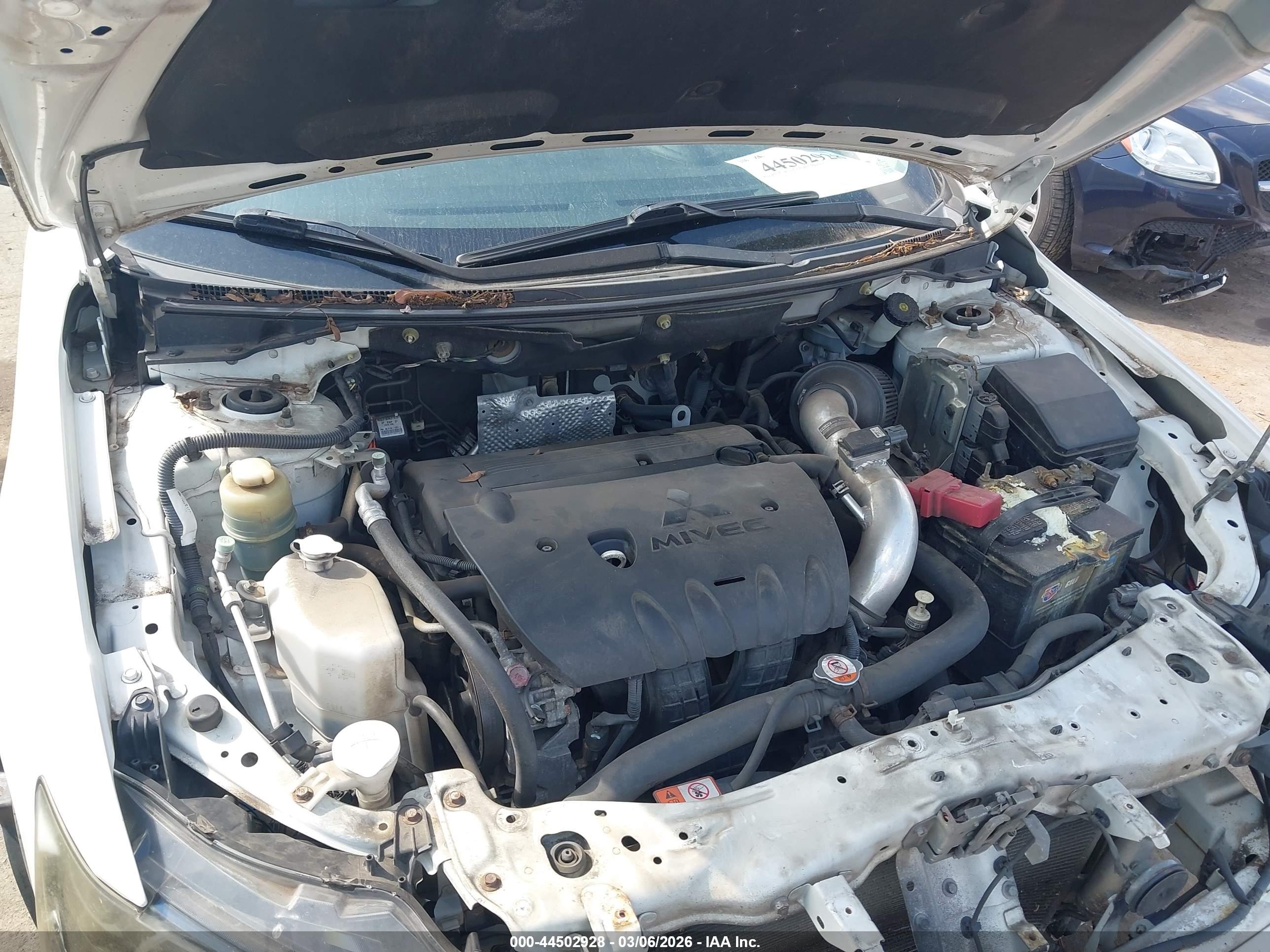 MITSUBISHI LANCER image 10