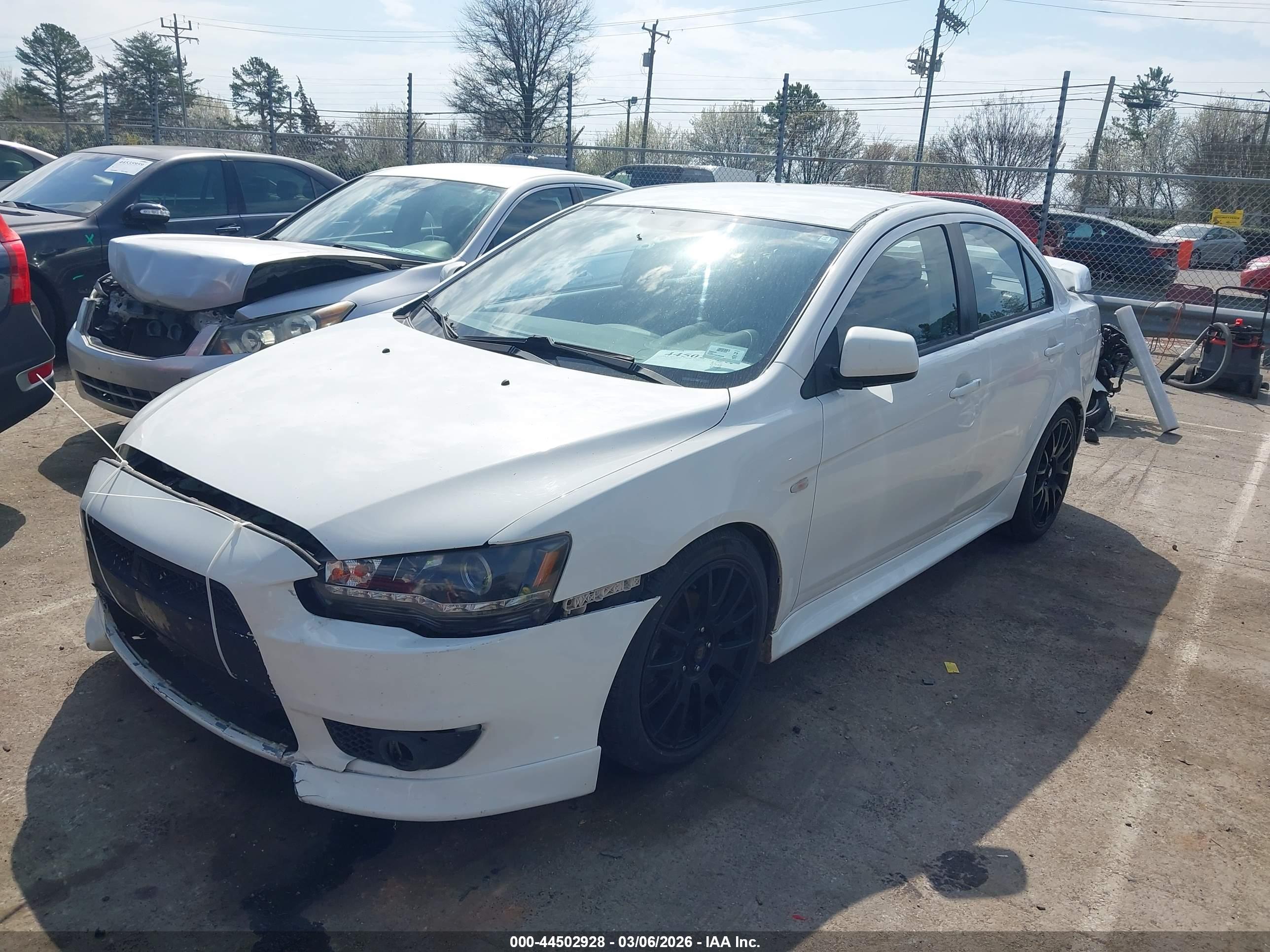 MITSUBISHI LANCER image 2