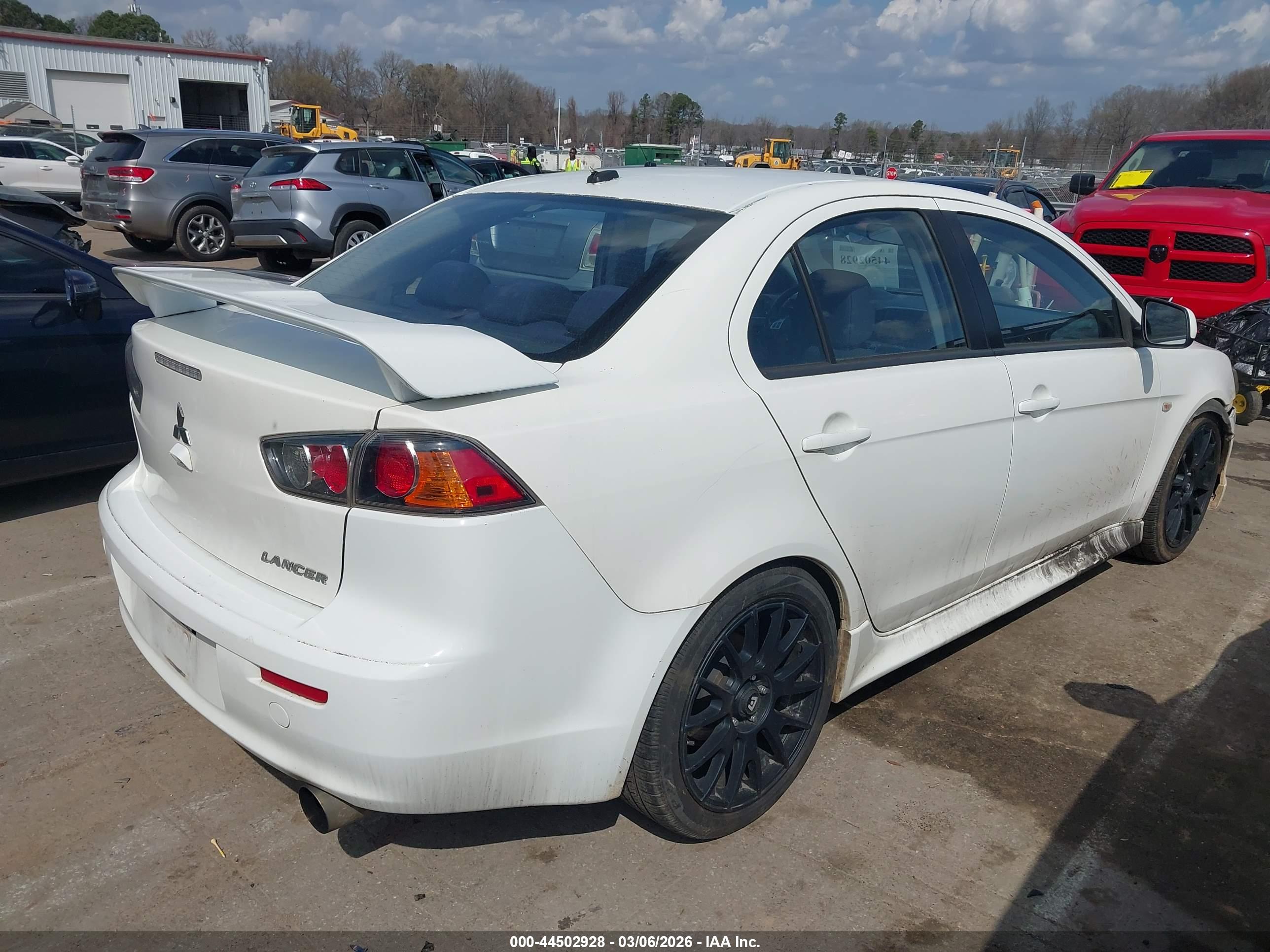 MITSUBISHI LANCER image 4