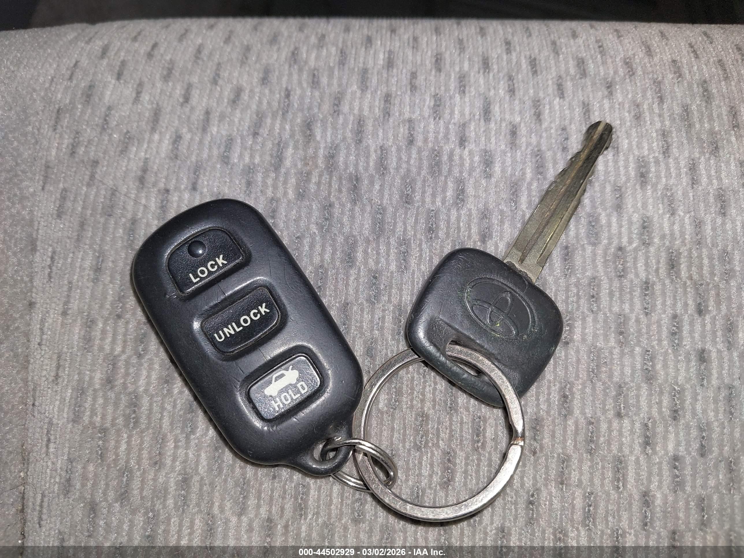 TOYOTA CAMRY image 11