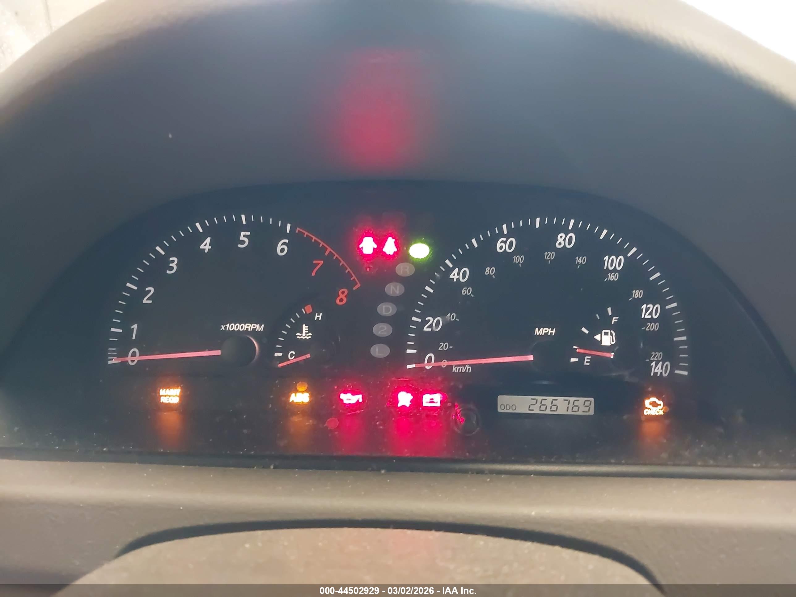 TOYOTA CAMRY image 7