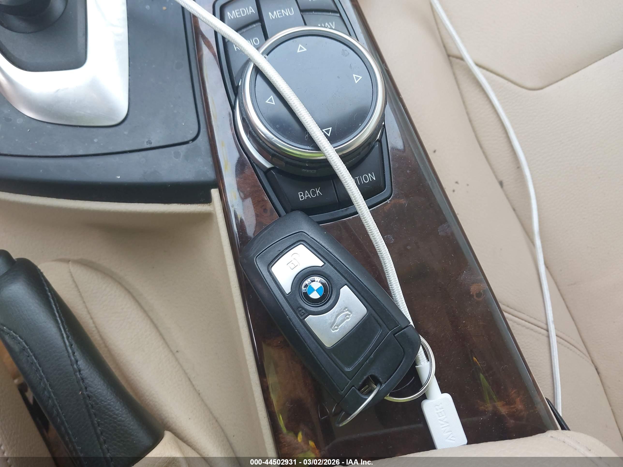 BMW 328I image 11