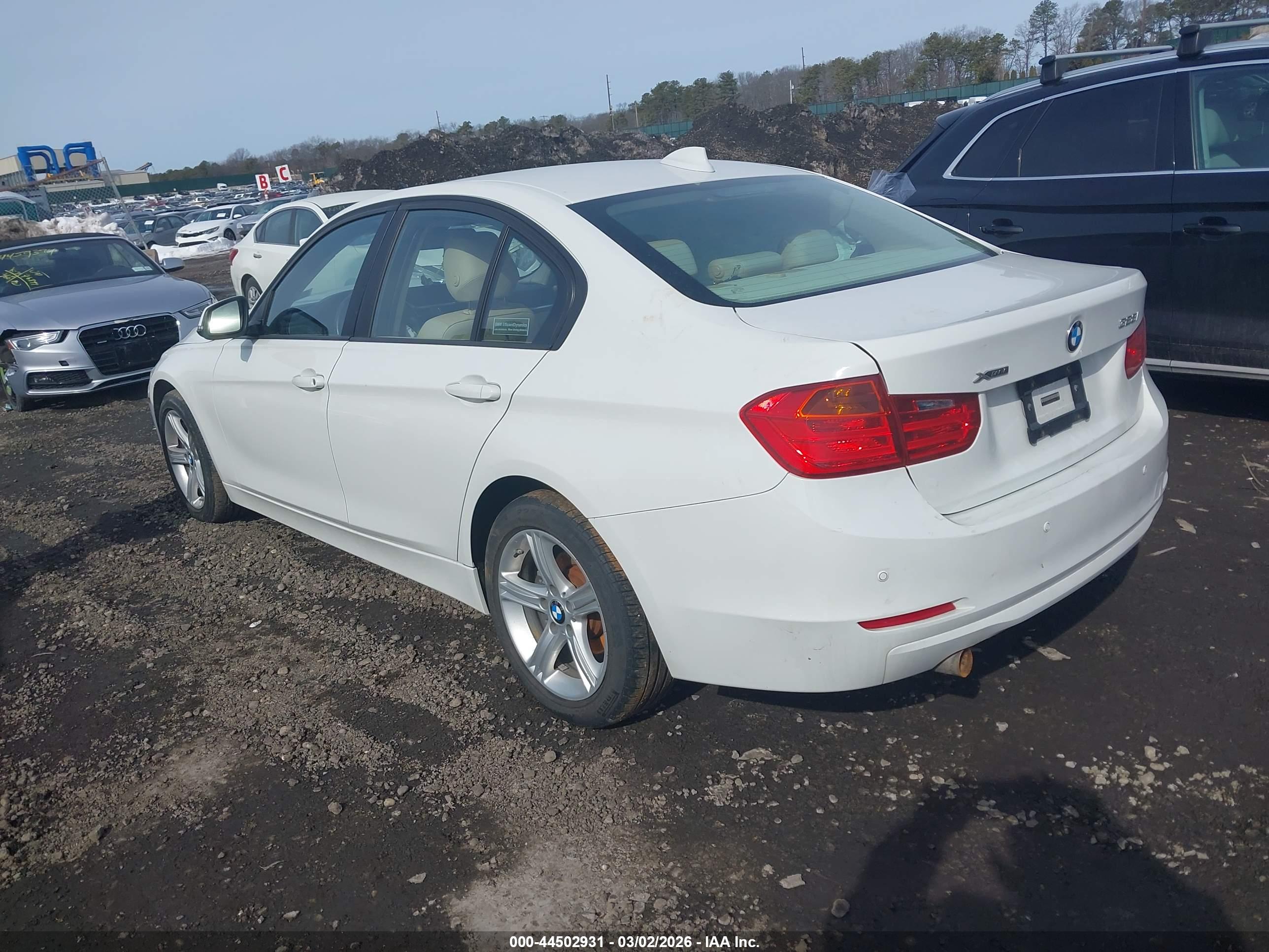 BMW 328I image 3